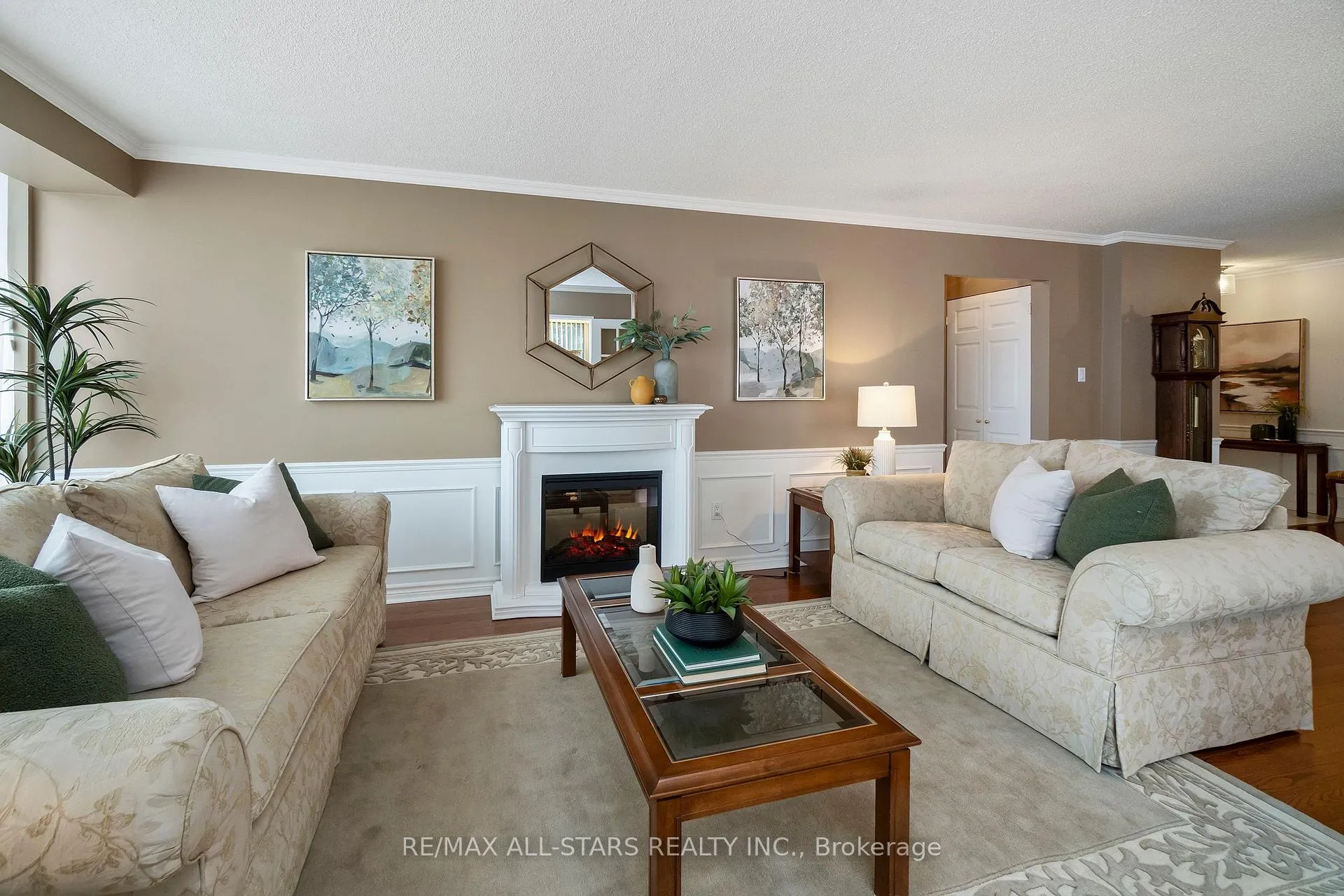 Photo 17 of Unit 218, 25 Austin Drive, Markham, Markville — HOMEH