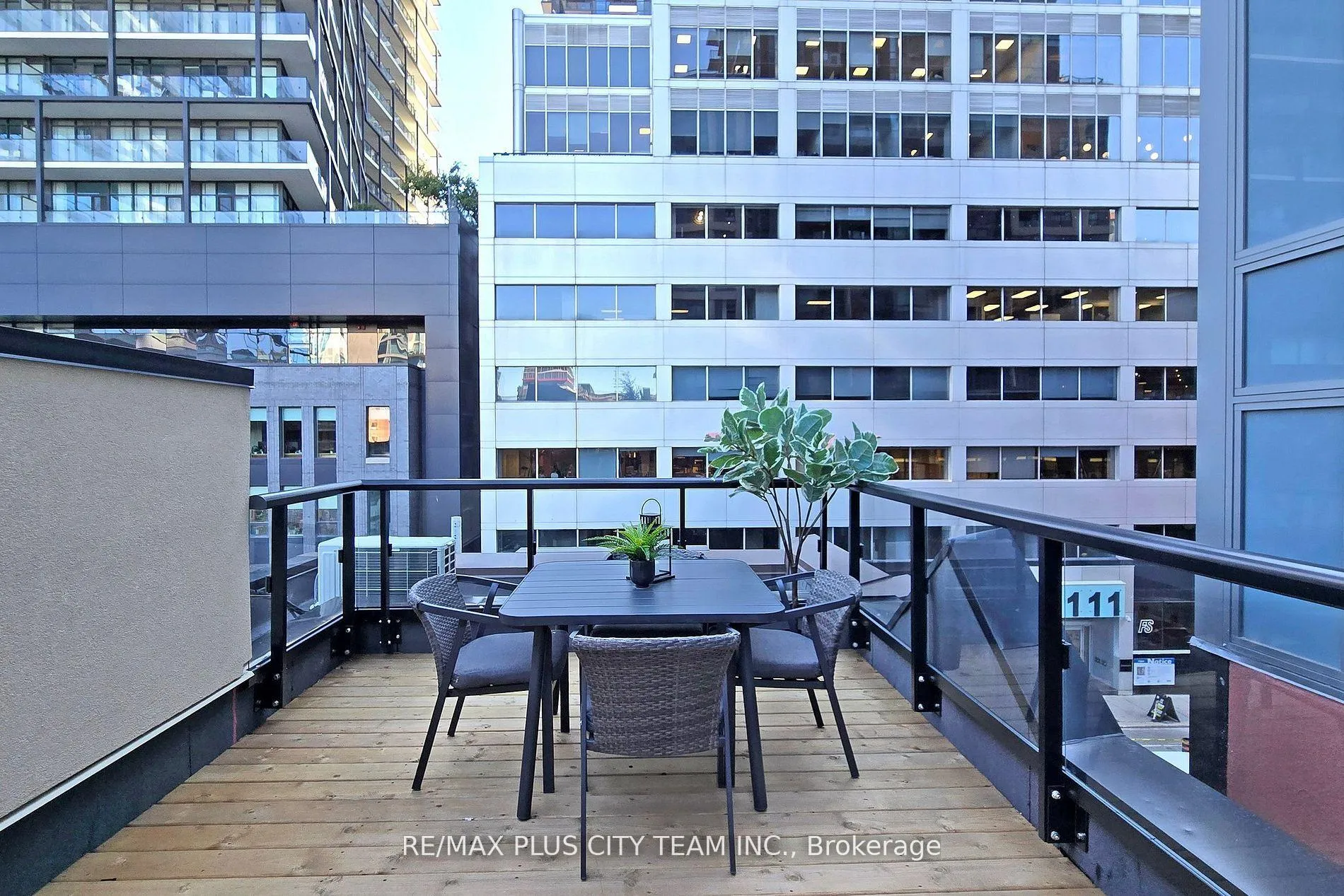 Photo 30 of 118 Peter Street, Toronto, Waterfront Communities — HOMEH