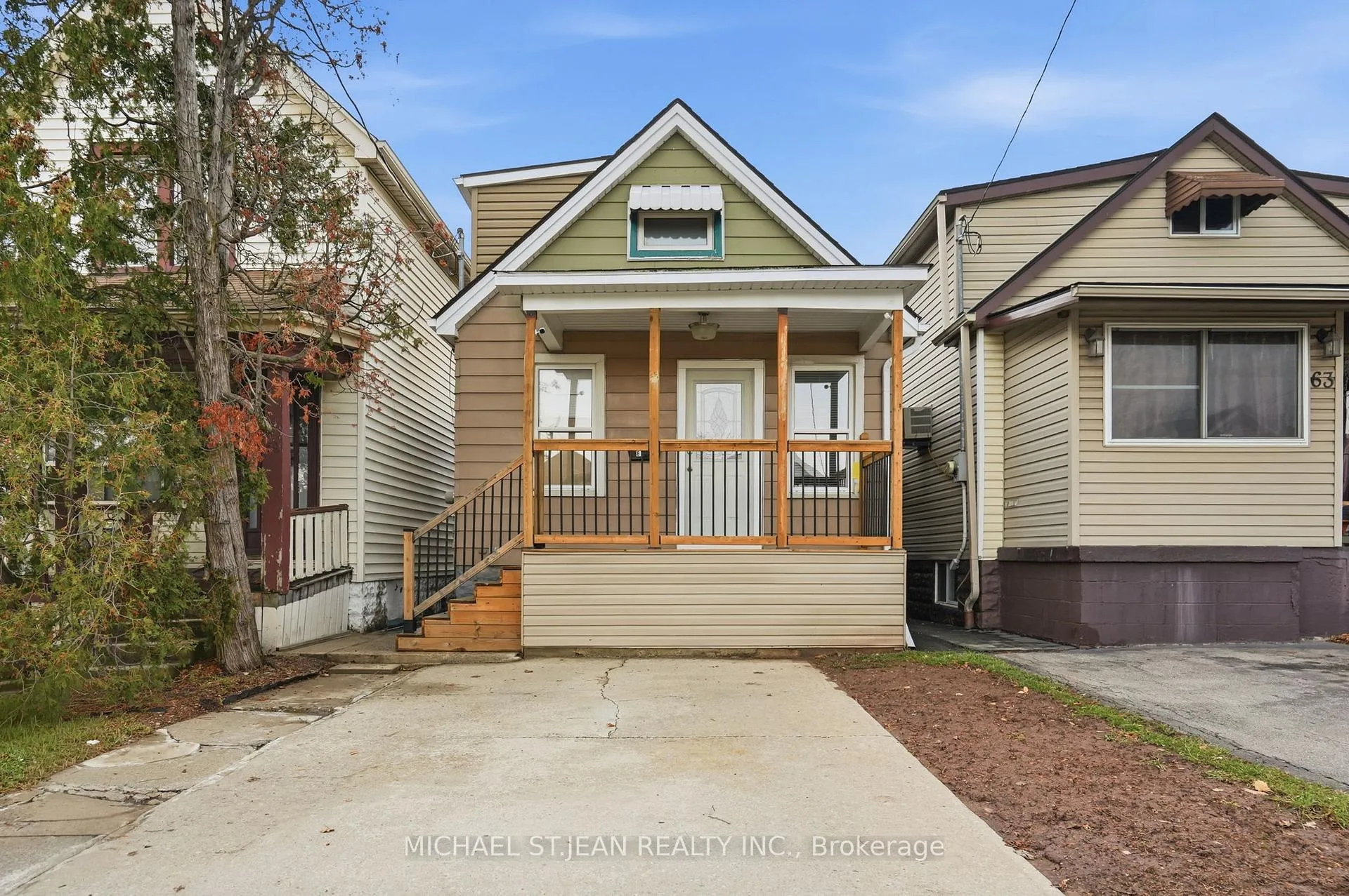 Photo 2 of 61 Graham Avenue N, Hamilton, Crown Point — HOMEH