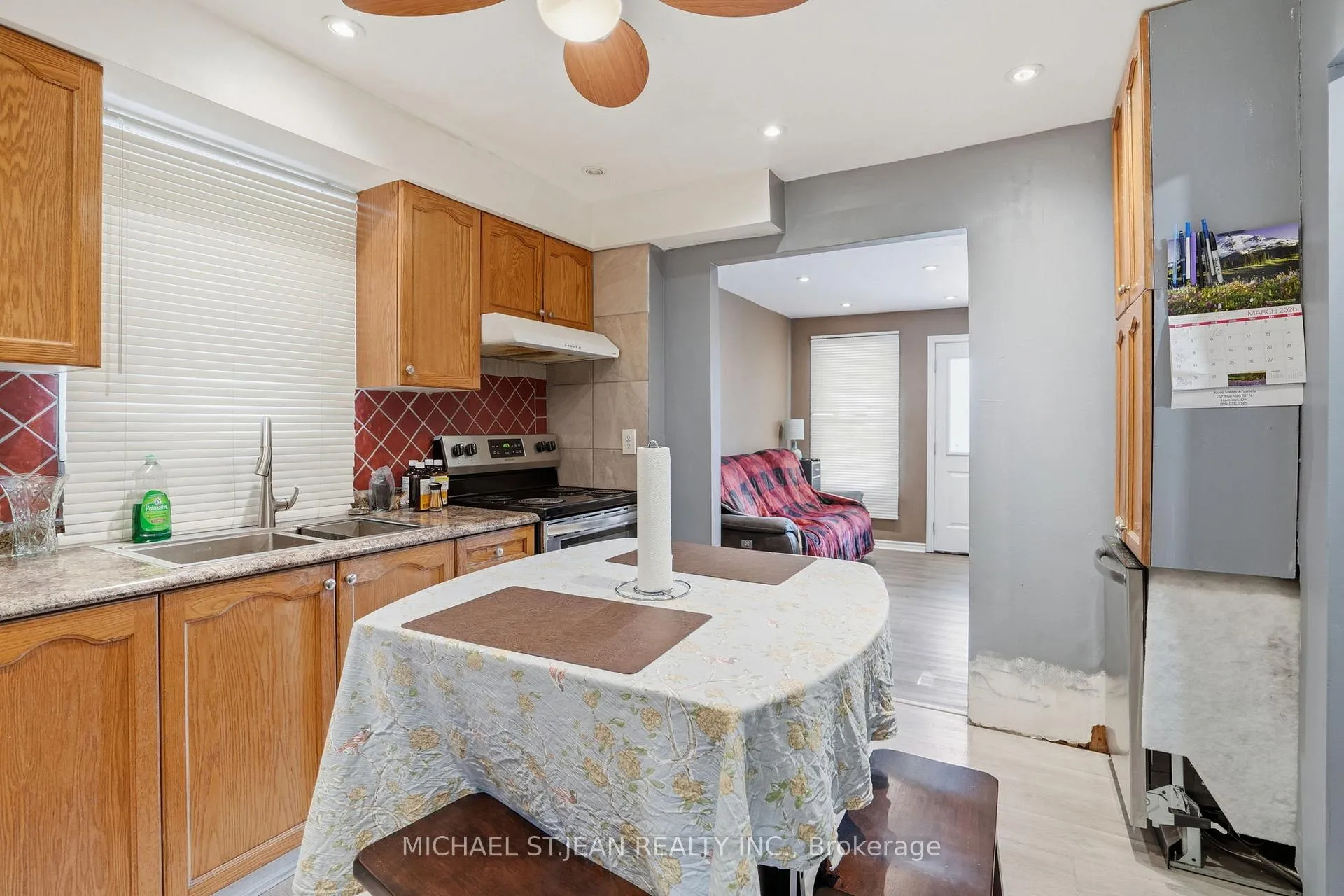 Photo 8 of 61 Graham Avenue N, Hamilton, Crown Point — HOMEH