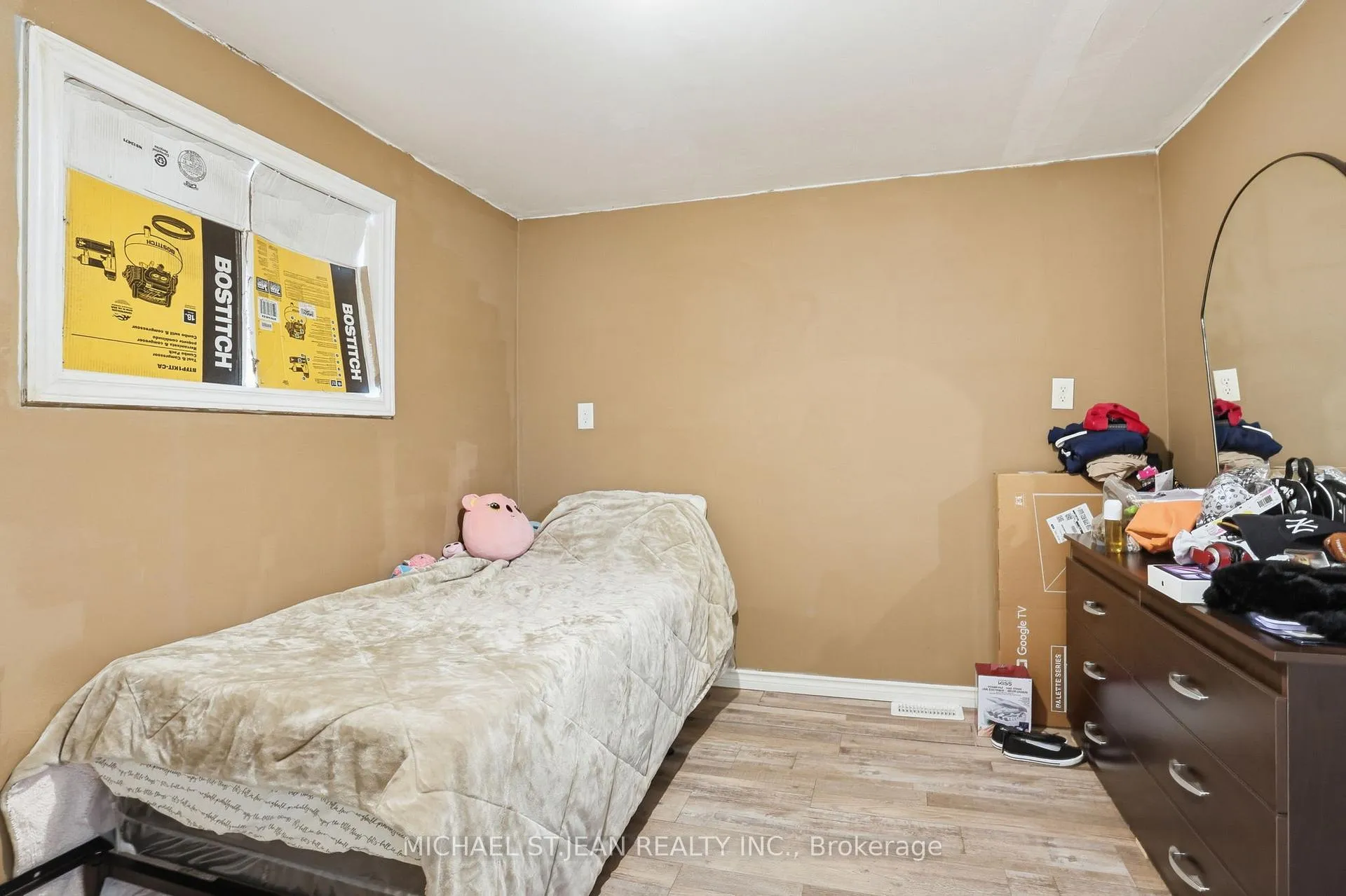 Photo 12 of 61 Graham Avenue N, Hamilton, Crown Point — HOMEH