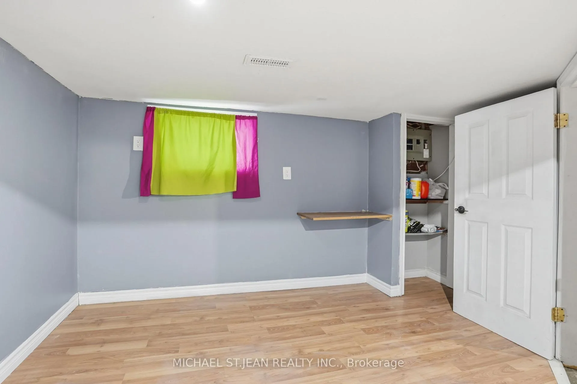 Photo 20 of 61 Graham Avenue N, Hamilton, Crown Point — HOMEH