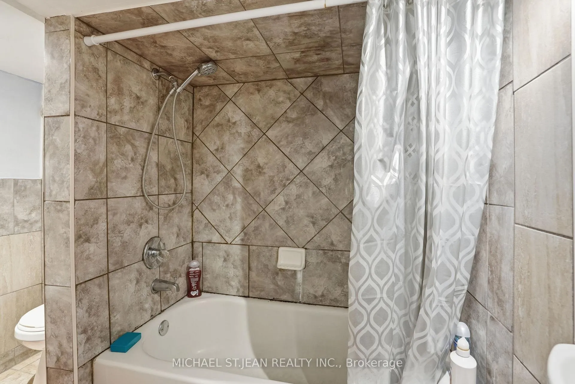 Photo 21 of 61 Graham Avenue N, Hamilton, Crown Point — HOMEH