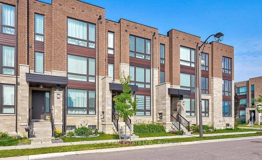 Photo 9 of 20 Fred Wolstenholme Drive, Markham, Victoria Square — HOMEH