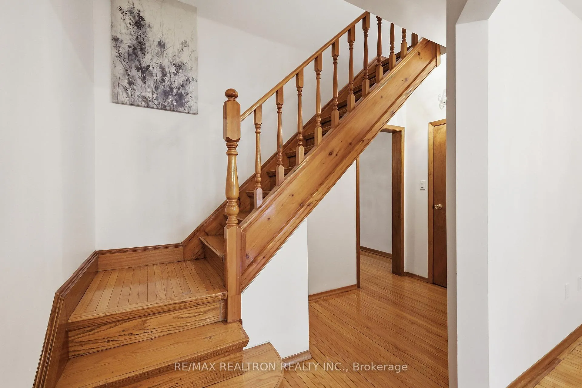 Photo 7 of 156 Silverthorn Avenue, Toronto, Weston-Pellam Park — HOMEH