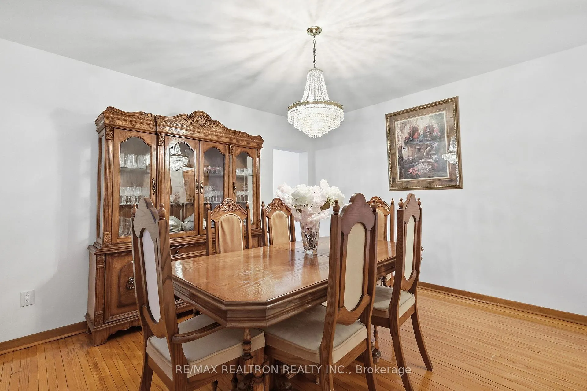 Photo 10 of 156 Silverthorn Avenue, Toronto, Weston-Pellam Park — HOMEH