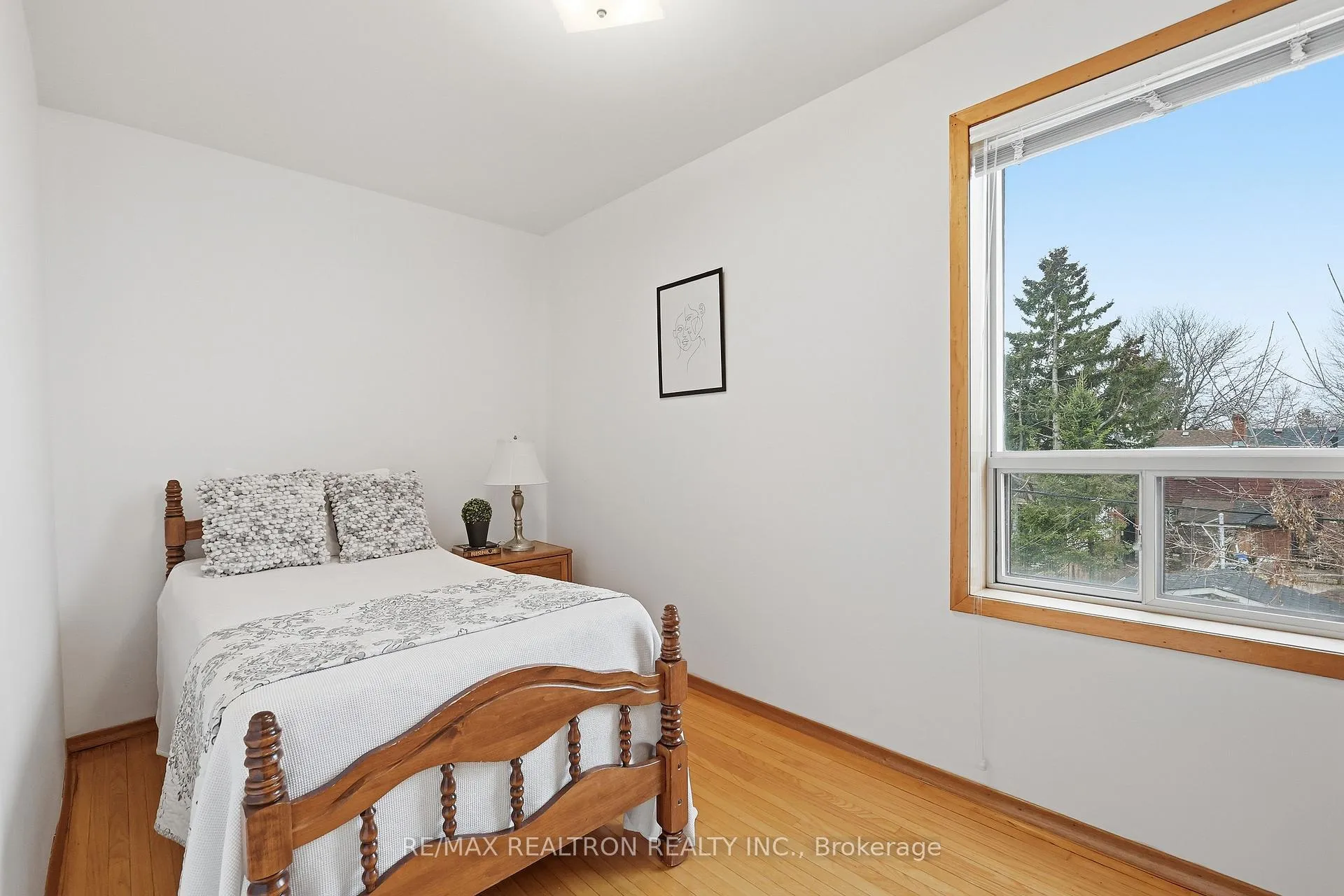 Photo 14 of 156 Silverthorn Avenue, Toronto, Weston-Pellam Park — HOMEH