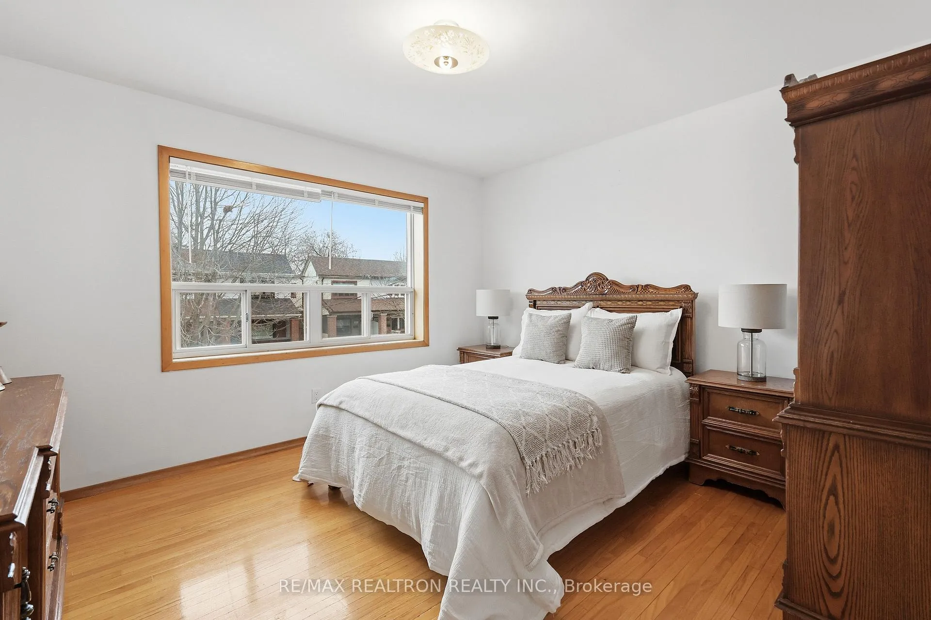 Photo 16 of 156 Silverthorn Avenue, Toronto, Weston-Pellam Park — HOMEH