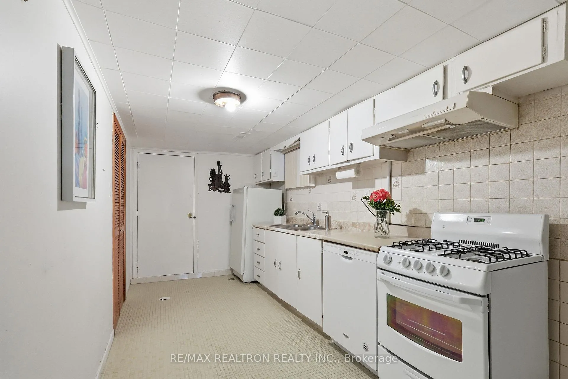 Photo 19 of 156 Silverthorn Avenue, Toronto, Weston-Pellam Park — HOMEH