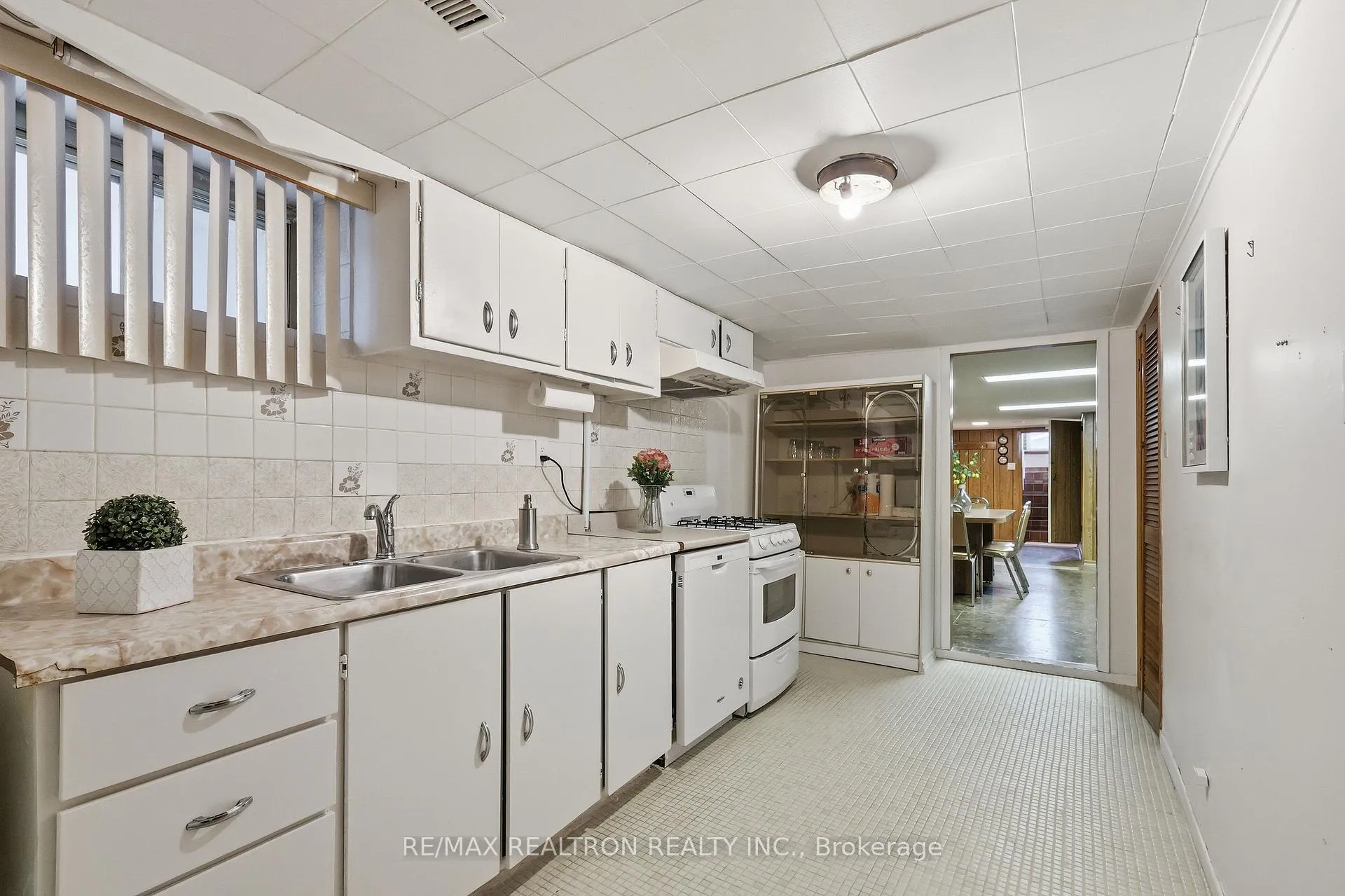 Photo 25 of 156 Silverthorn Avenue, Toronto, Weston-Pellam Park — HOMEH