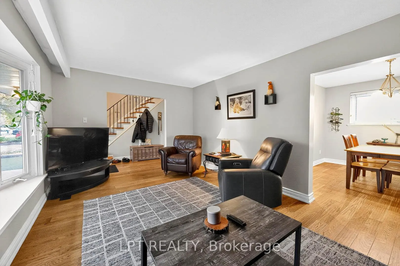 Photo 9 of 14 Caledon Crescent, Brampton, Brampton East — HOMEH