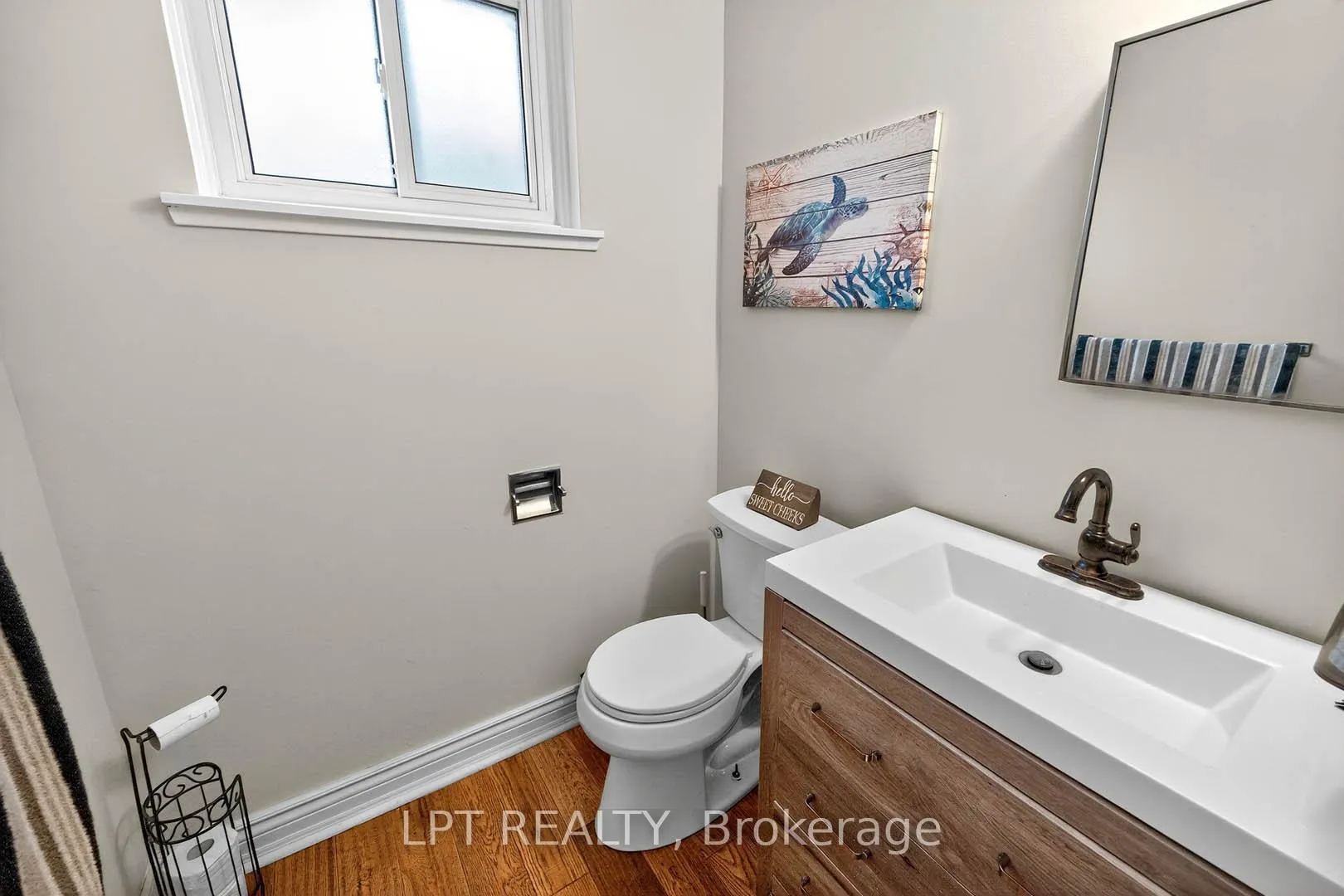 Photo 17 of 14 Caledon Crescent, Brampton, Brampton East — HOMEH