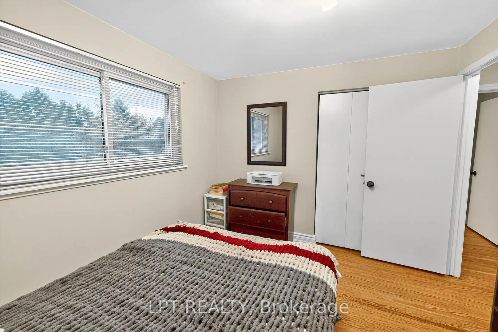 Photo 25 of 14 Caledon Crescent, Brampton, Brampton East — HOMEH
