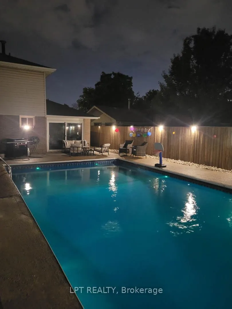 Photo 43 of 14 Caledon Crescent, Brampton, Brampton East — HOMEH