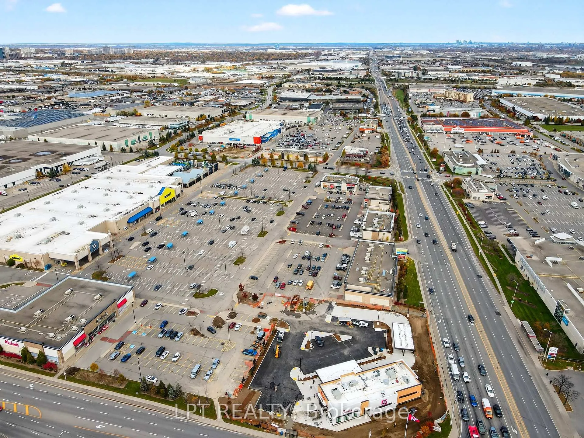 Photo 46 of 14 Caledon Crescent, Brampton, Brampton East — HOMEH