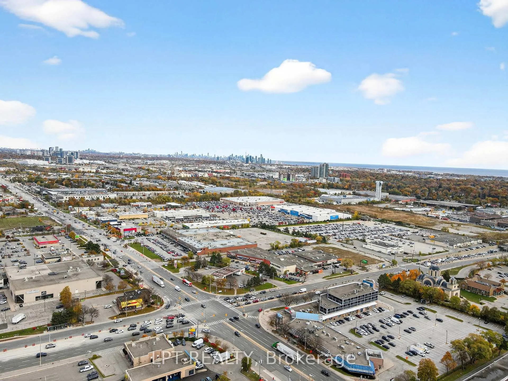 Photo 47 of 14 Caledon Crescent, Brampton, Brampton East — HOMEH