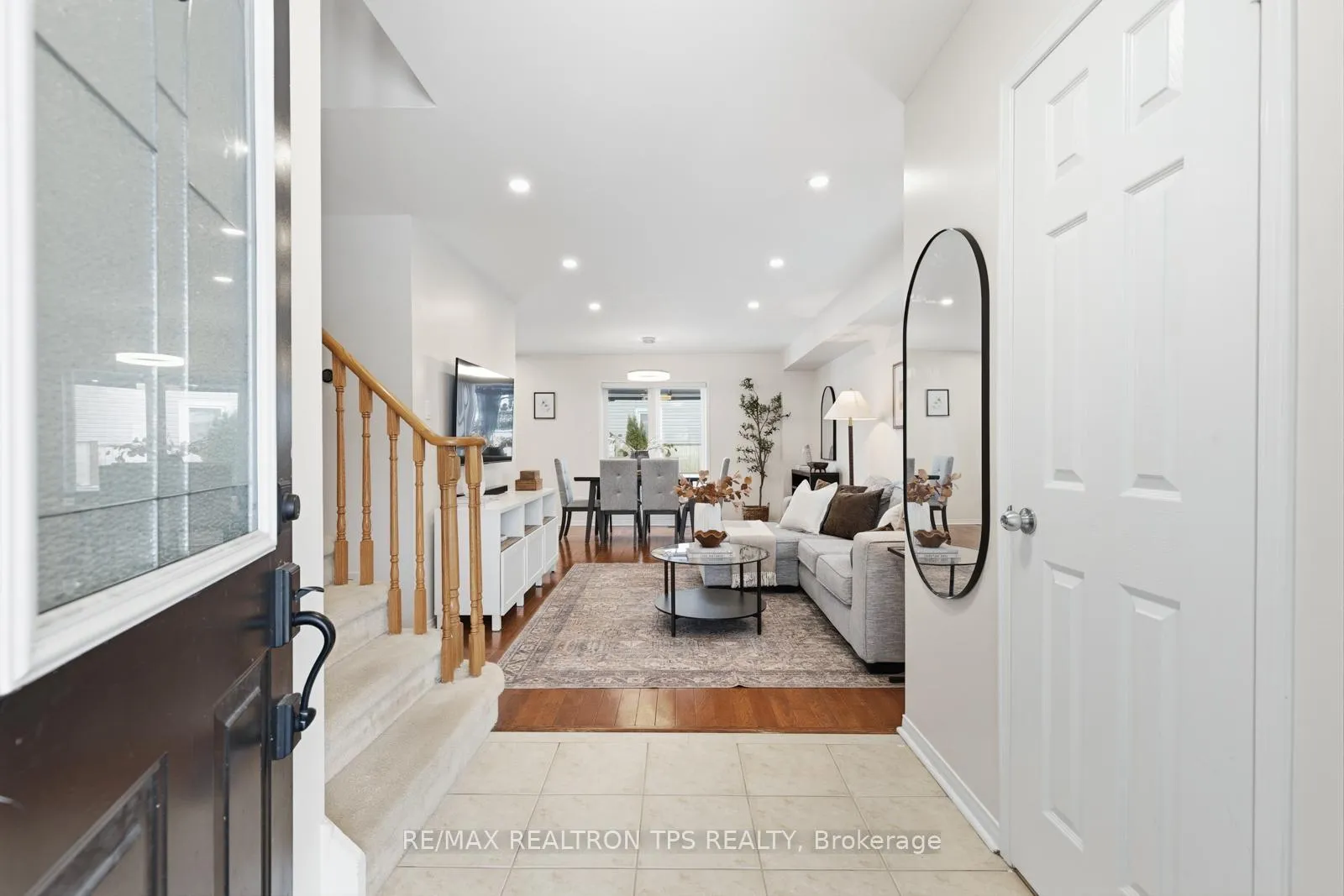 Photo 3 of 50 Crough Street, Clarington, Bowmanville — HOMEH
