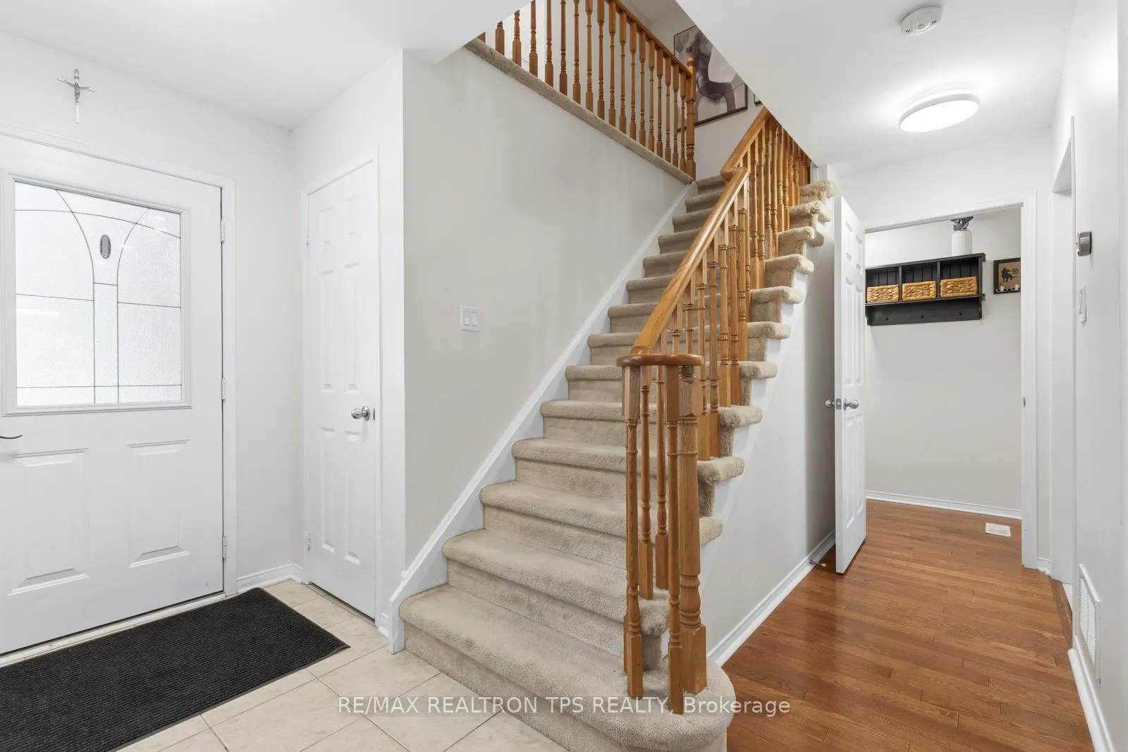 Photo 14 of 50 Crough Street, Clarington, Bowmanville — HOMEH