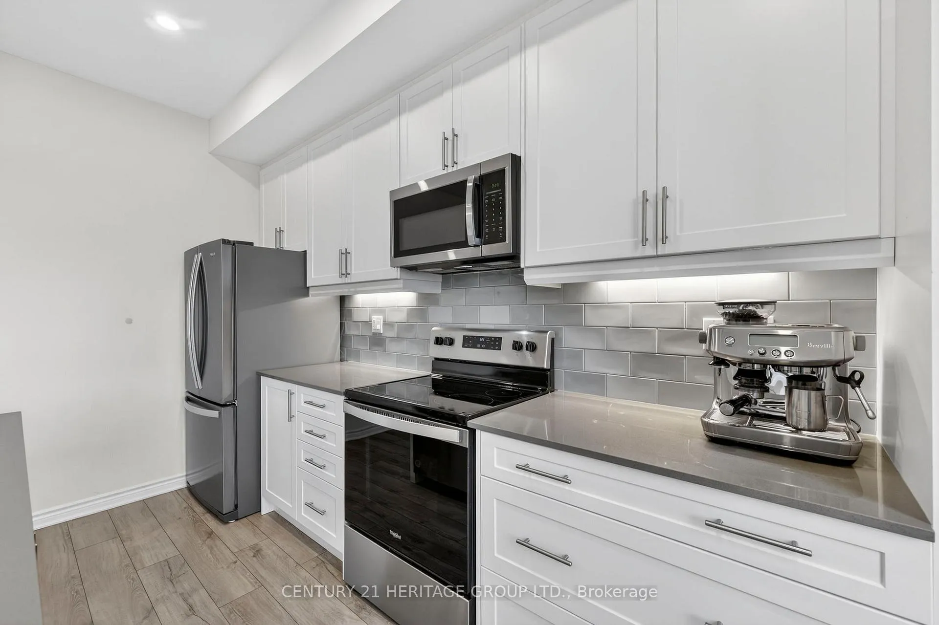 Photo 12 of 31 Abby Drive, Wasaga Beach — HOMEH