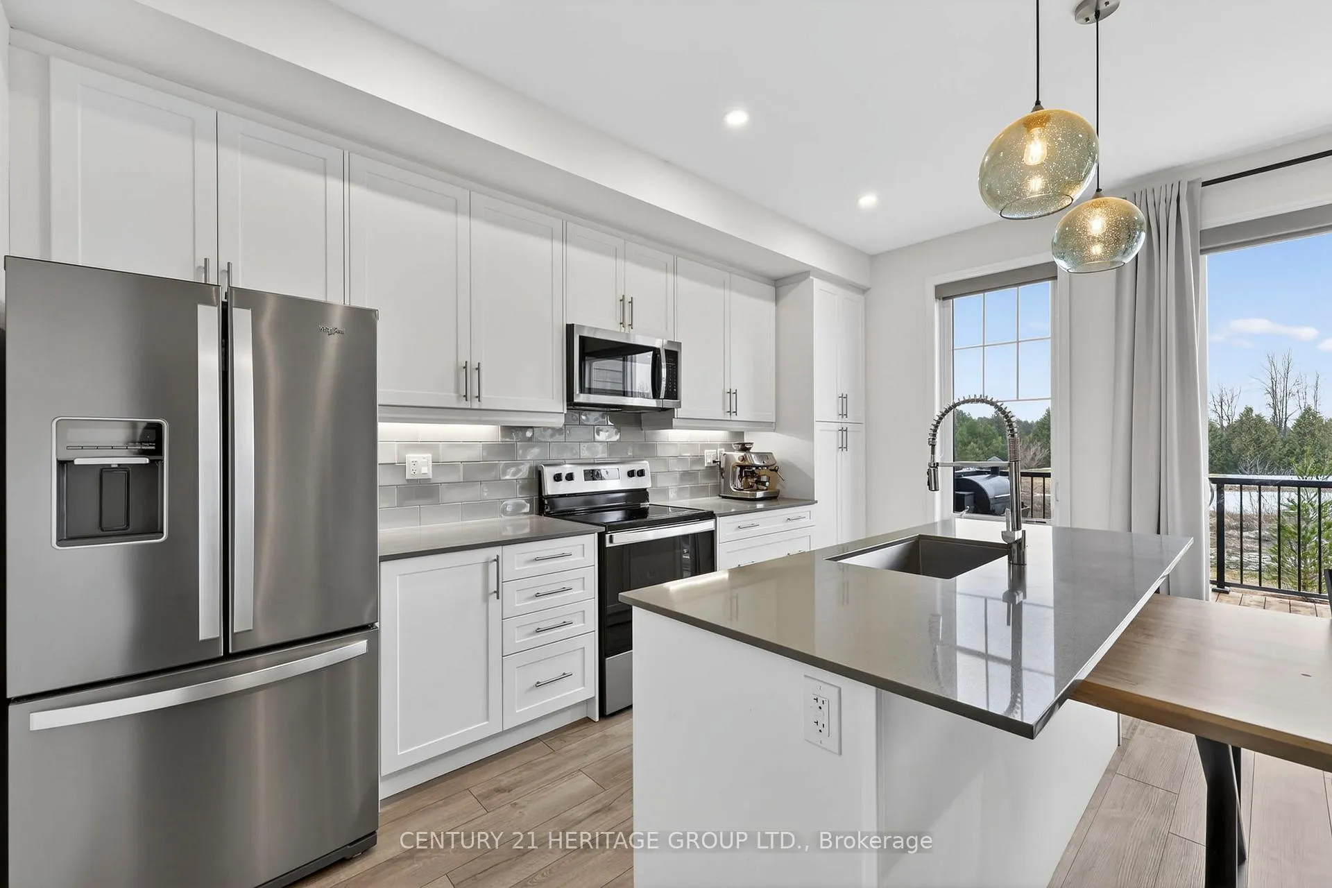 Photo 14 of 31 Abby Drive, Wasaga Beach — HOMEH