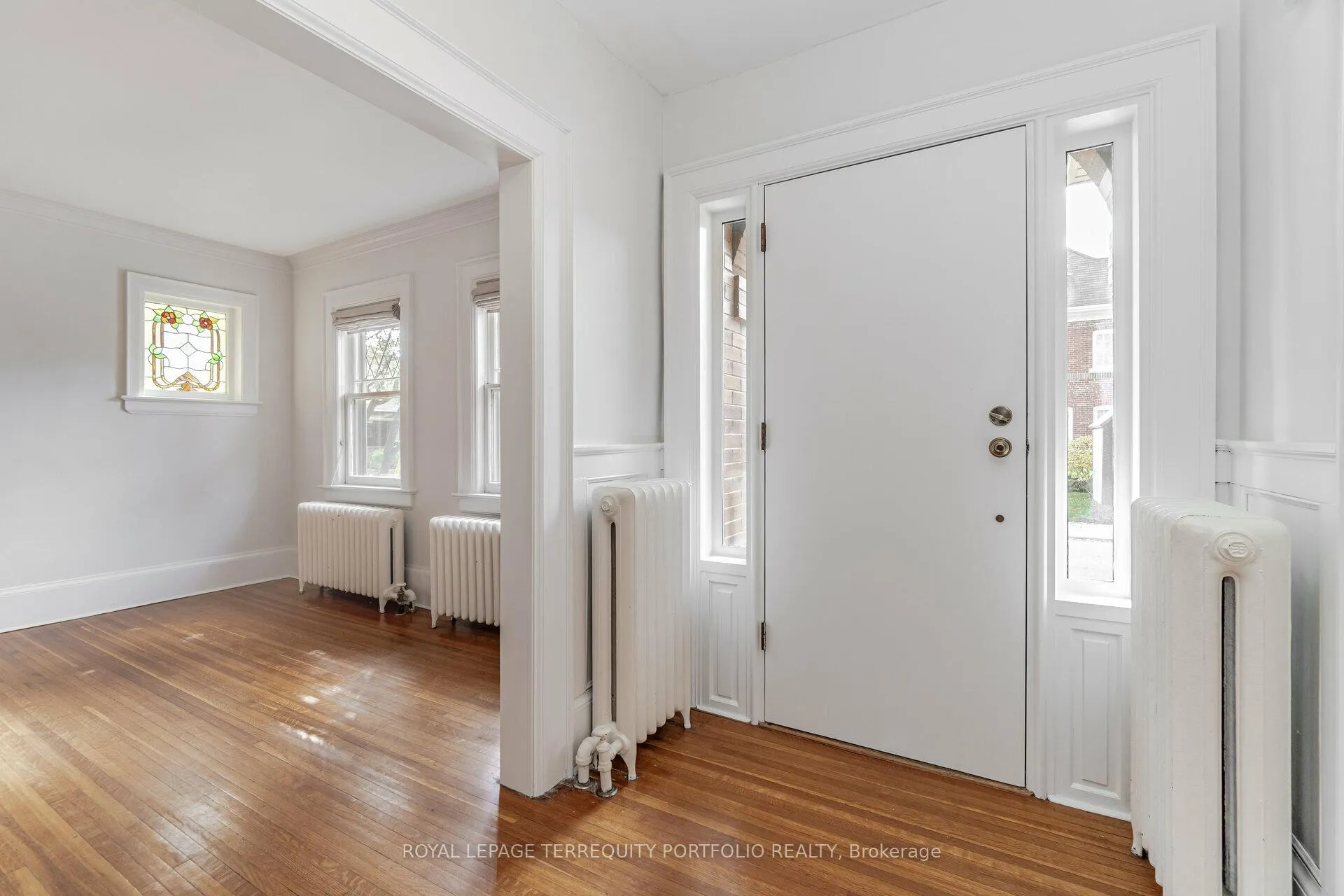 Photo 5 of 20 Anderson Avenue, Toronto, Yonge-Eglinton — HOMEH