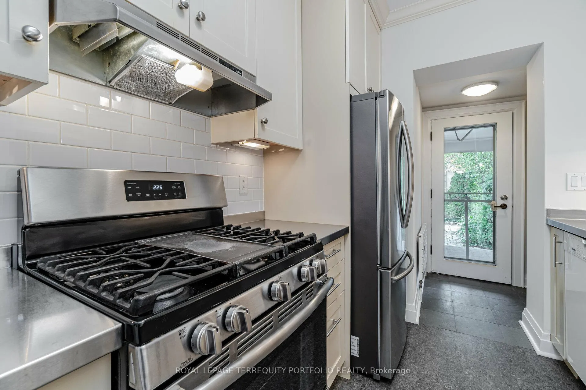 Photo 19 of 20 Anderson Avenue, Toronto, Yonge-Eglinton — HOMEH