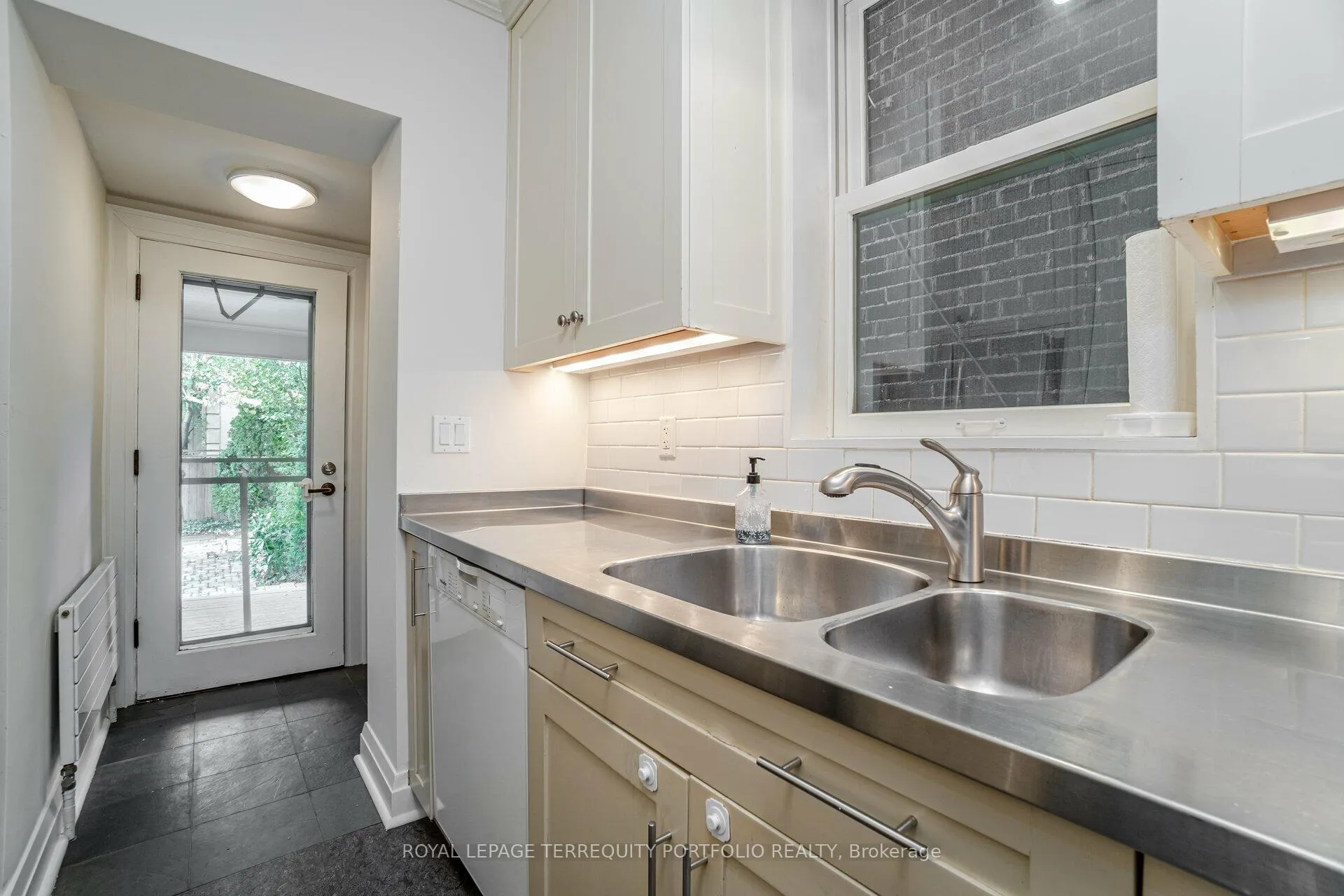 Photo 20 of 20 Anderson Avenue, Toronto, Yonge-Eglinton — HOMEH