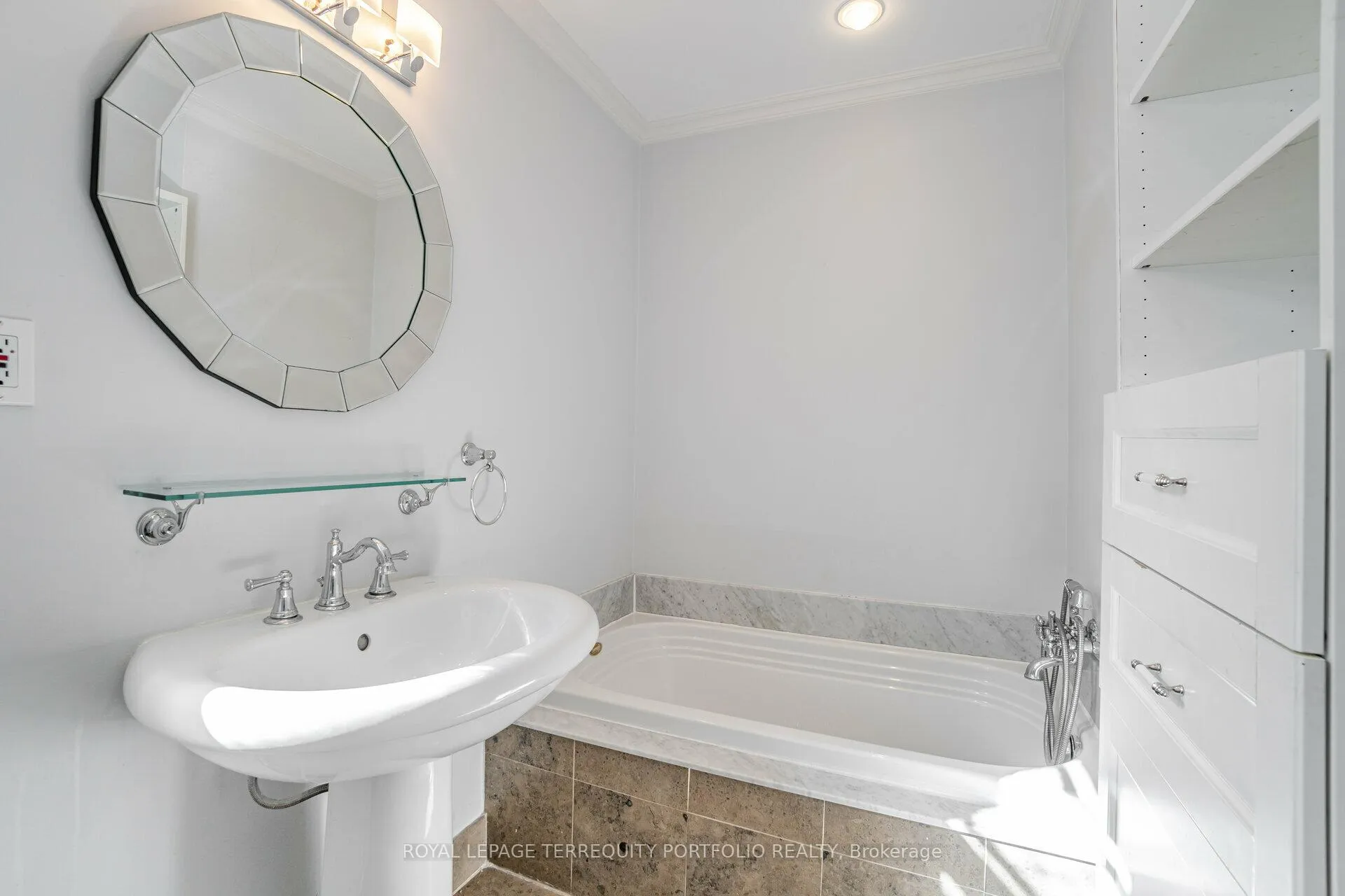 Photo 33 of 20 Anderson Avenue, Toronto, Yonge-Eglinton — HOMEH