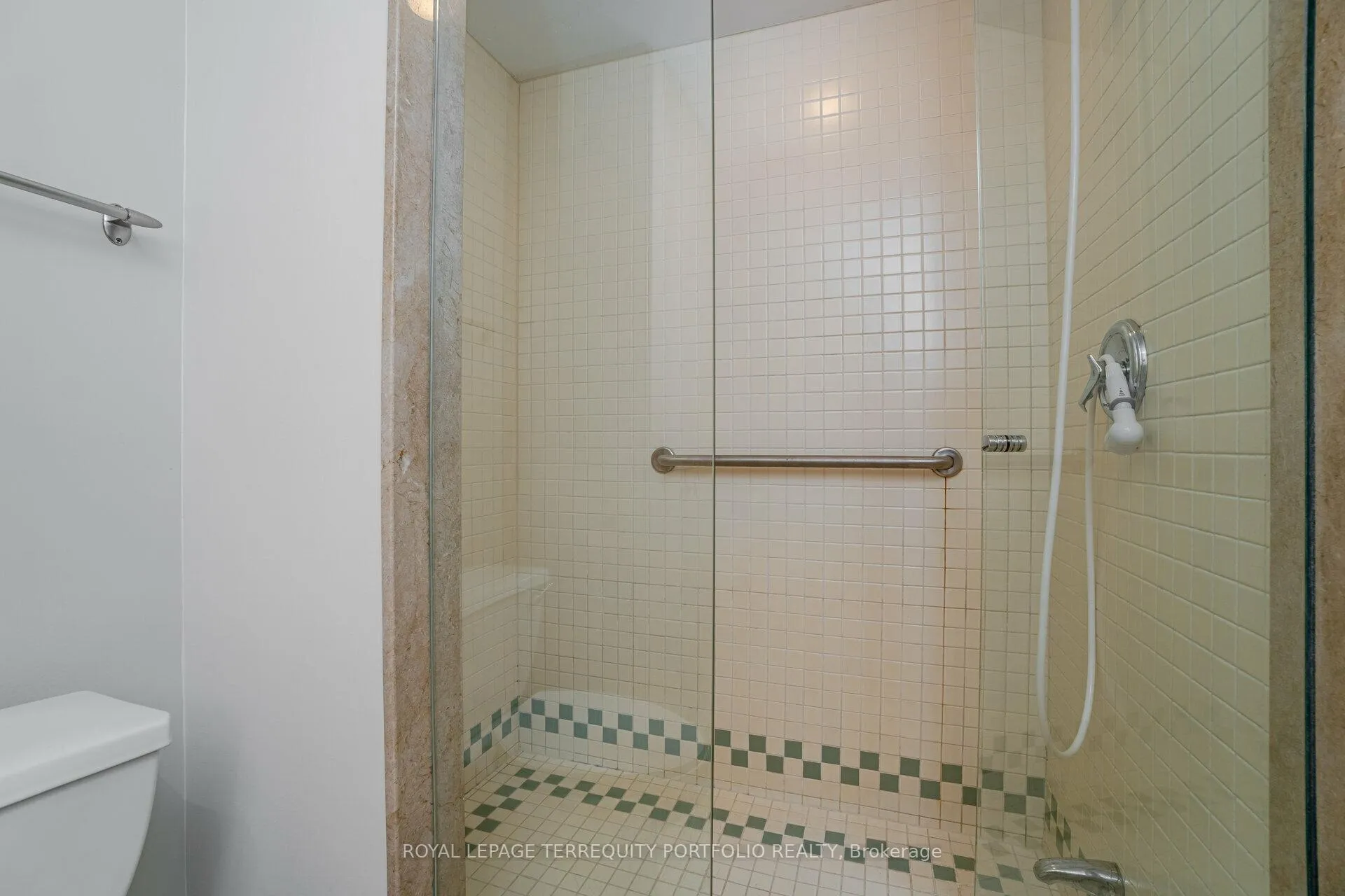 Photo 41 of 20 Anderson Avenue, Toronto, Yonge-Eglinton — HOMEH