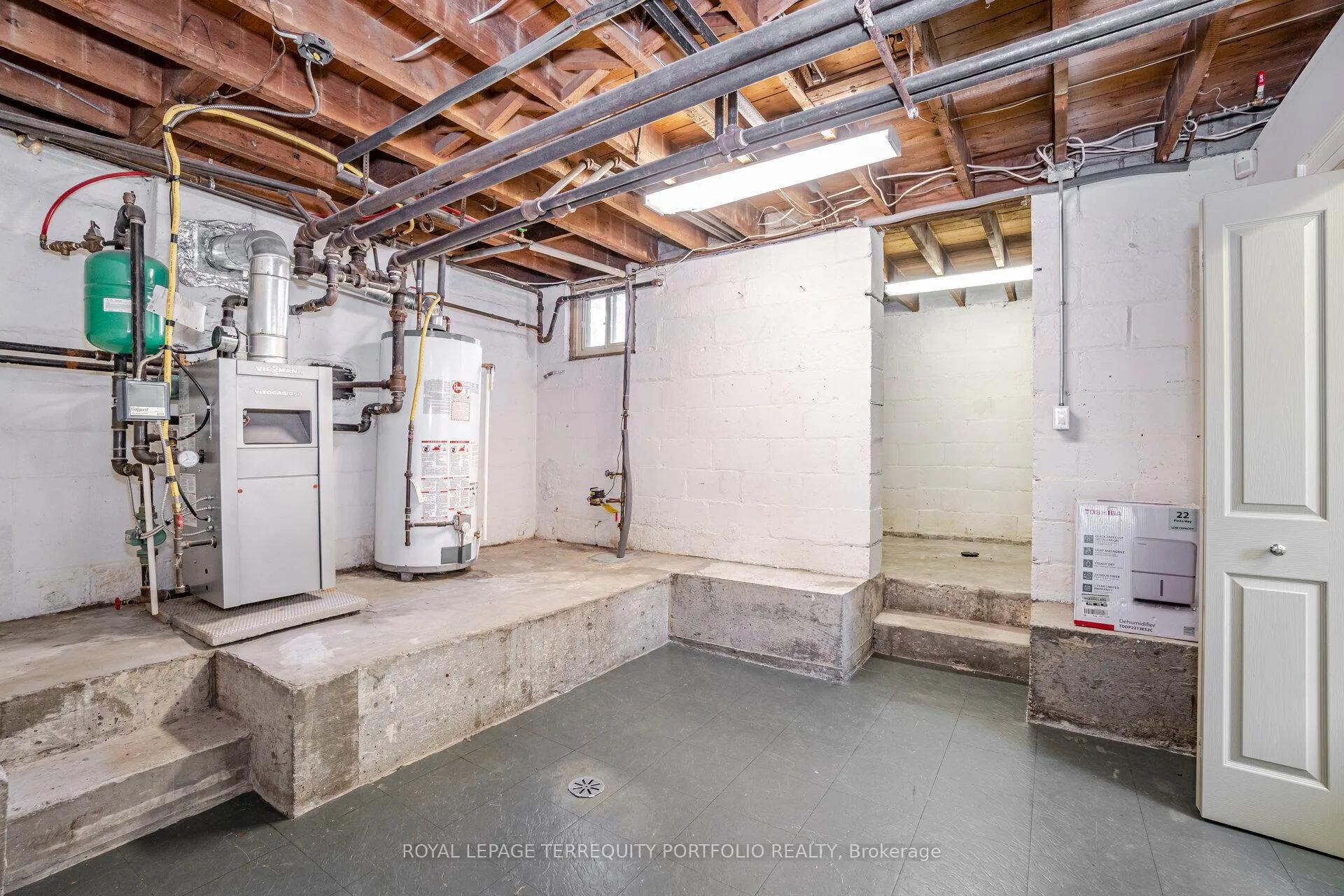 Photo 42 of 20 Anderson Avenue, Toronto, Yonge-Eglinton — HOMEH