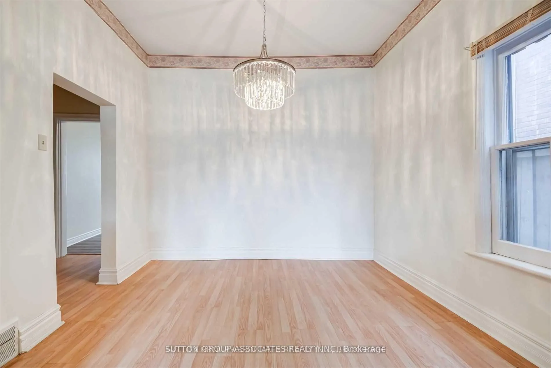 Photo 4 of 491 Roxton Road, Toronto, Palmerston-Little Italy — HOMEH
