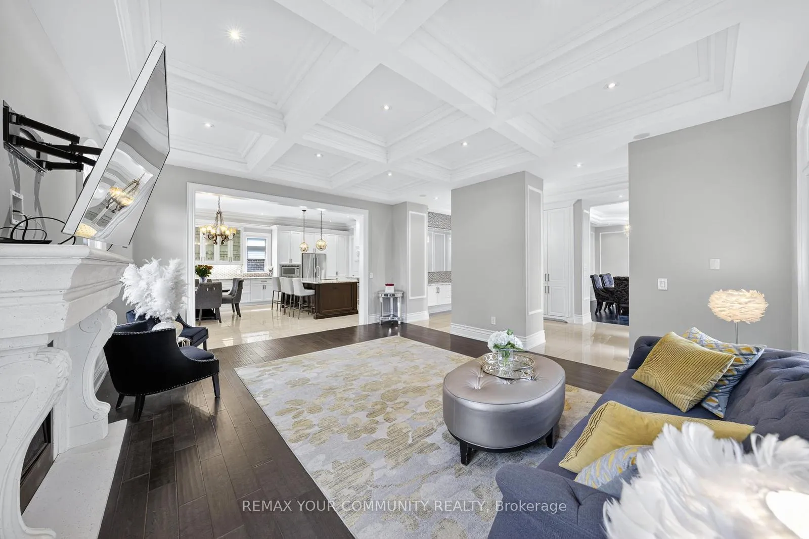 Photo 10 of 1 Lancer Drive, Vaughan, Maple — HOMEH
