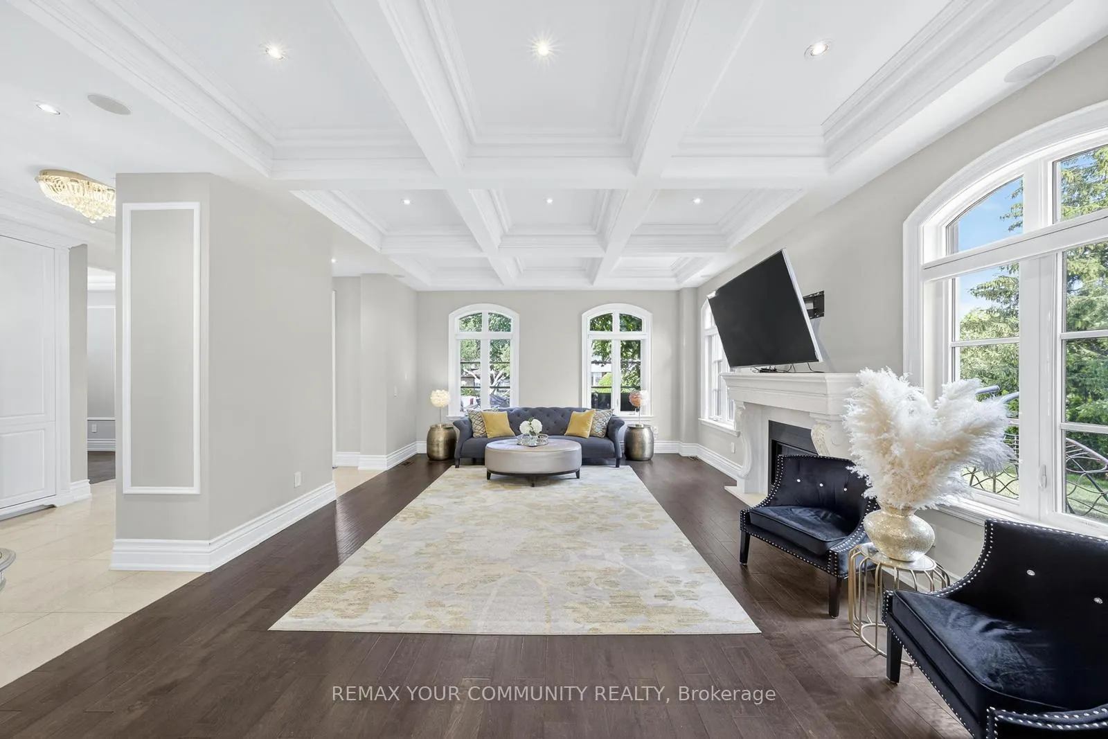 Photo 11 of 1 Lancer Drive, Vaughan, Maple — HOMEH