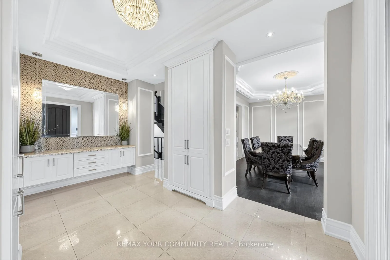 Photo 14 of 1 Lancer Drive, Vaughan, Maple — HOMEH