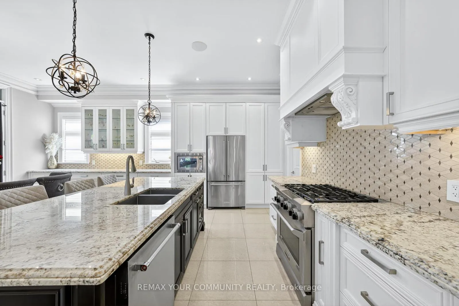 Photo 17 of 1 Lancer Drive, Vaughan, Maple — HOMEH