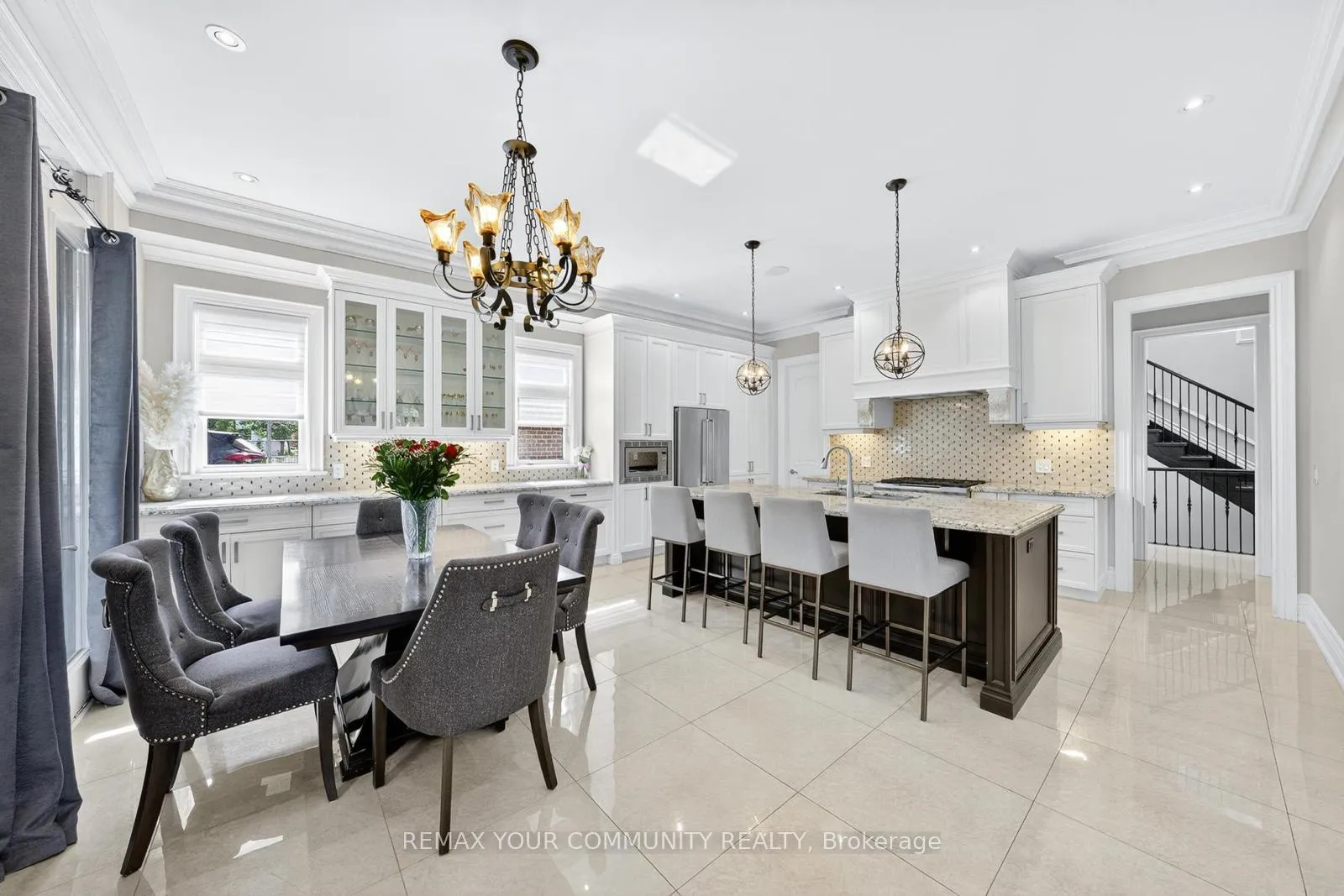 Photo 20 of 1 Lancer Drive, Vaughan, Maple — HOMEH