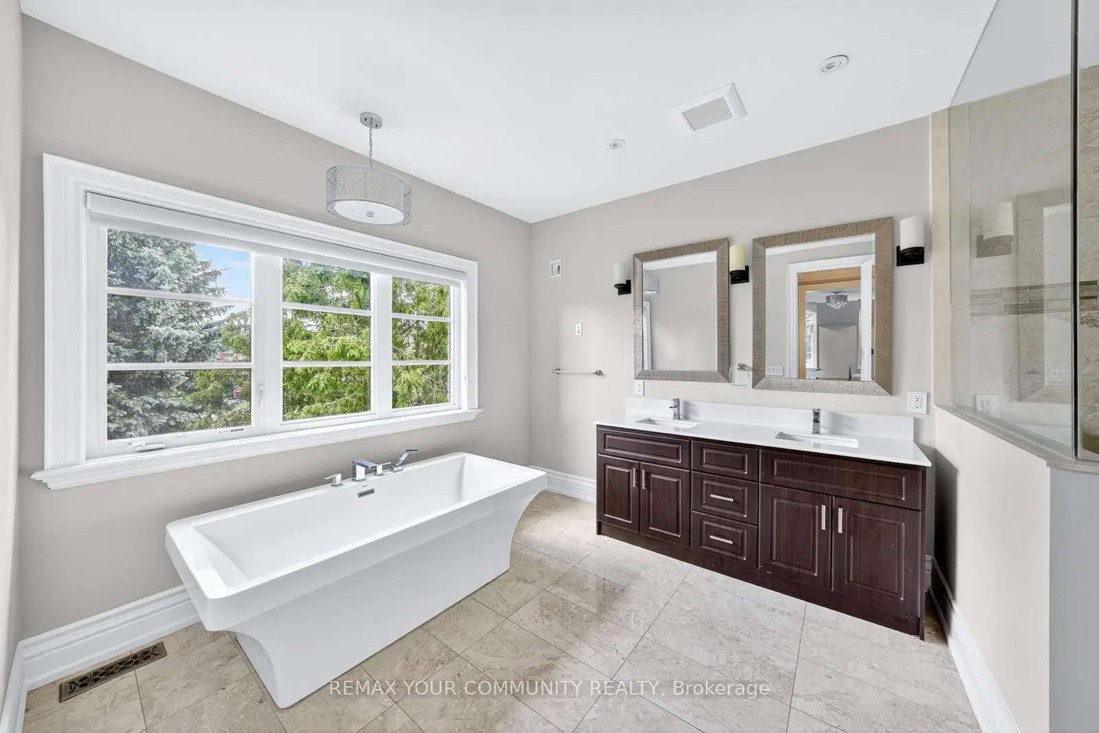 Photo 30 of 1 Lancer Drive, Vaughan, Maple — HOMEH