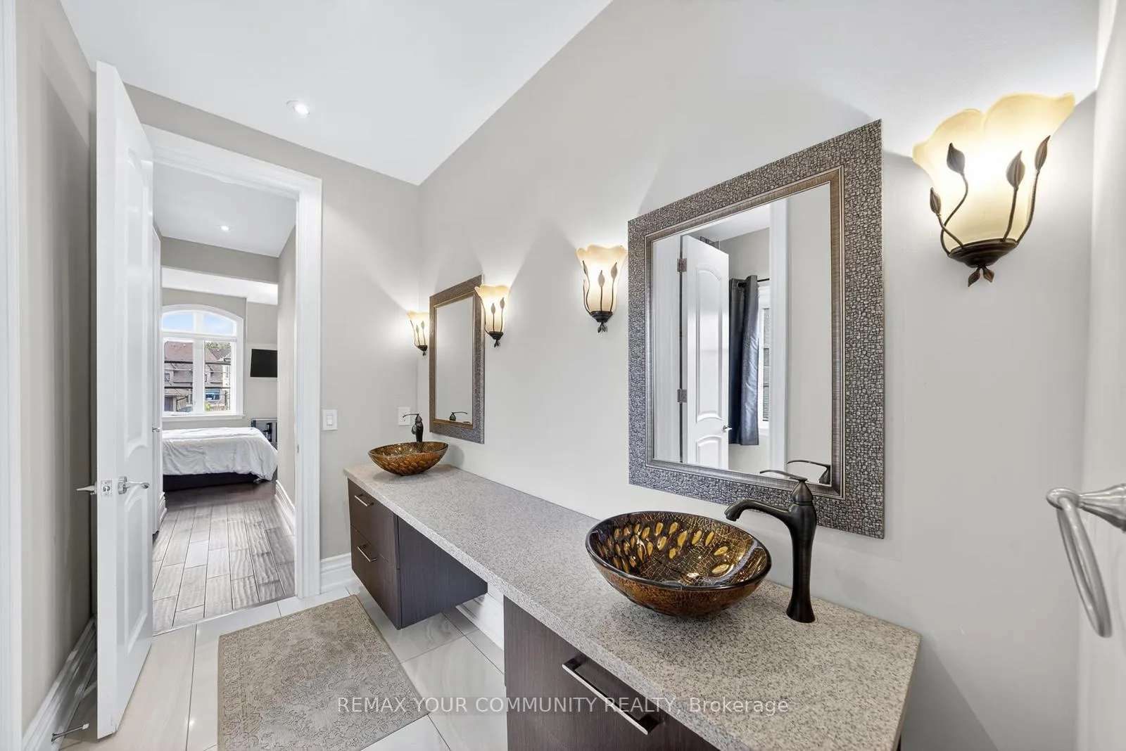 Photo 35 of 1 Lancer Drive, Vaughan, Maple — HOMEH