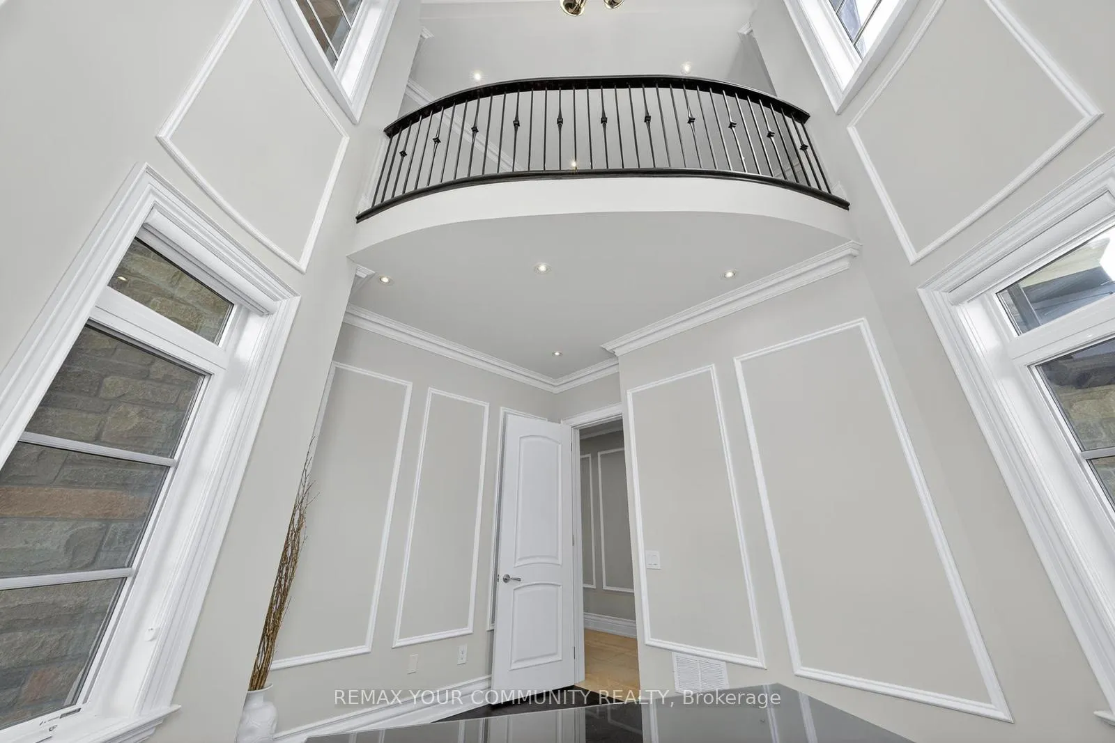 Photo 41 of 1 Lancer Drive, Vaughan, Maple — HOMEH