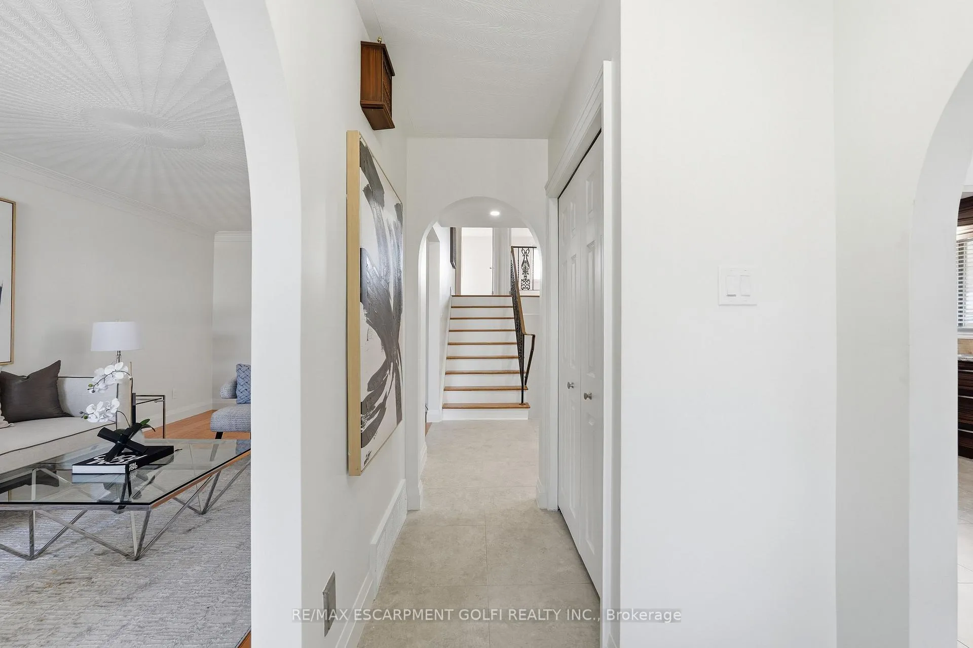 Photo 4 of 288 Eastdale Boulevard, Hamilton, Stoney Creek — HOMEH