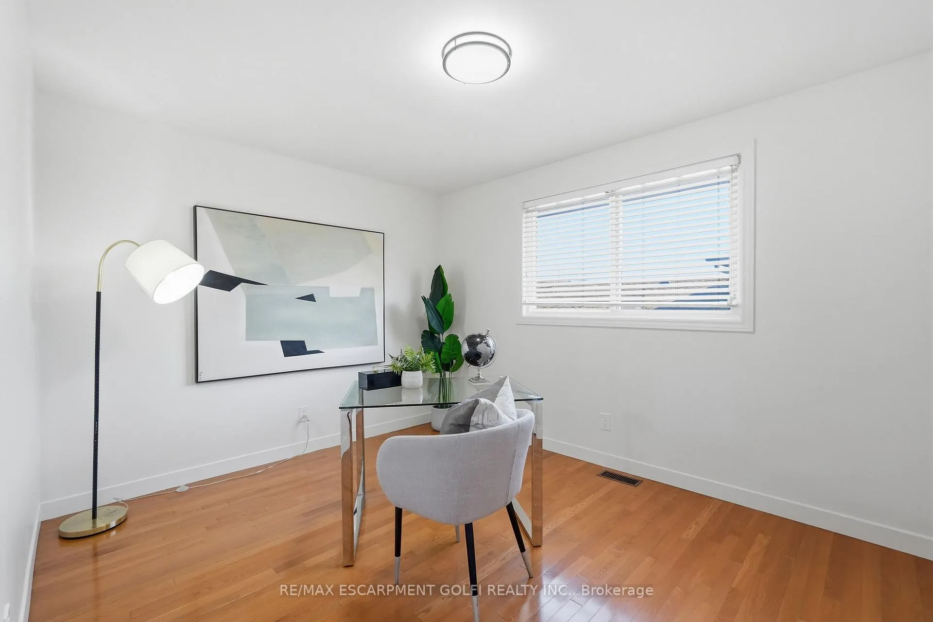 Photo 14 of 288 Eastdale Boulevard, Hamilton, Stoney Creek — HOMEH