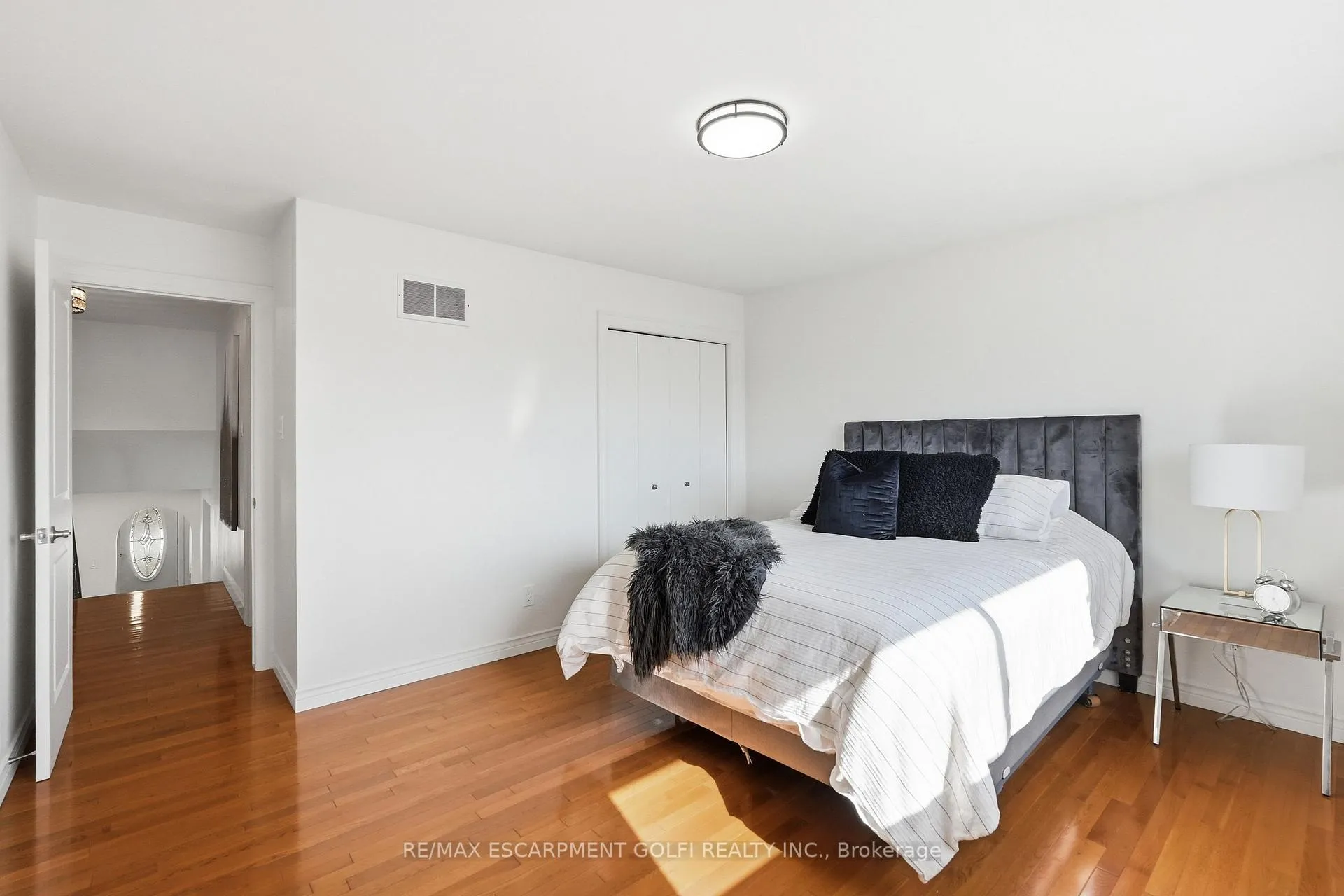 Photo 17 of 288 Eastdale Boulevard, Hamilton, Stoney Creek — HOMEH