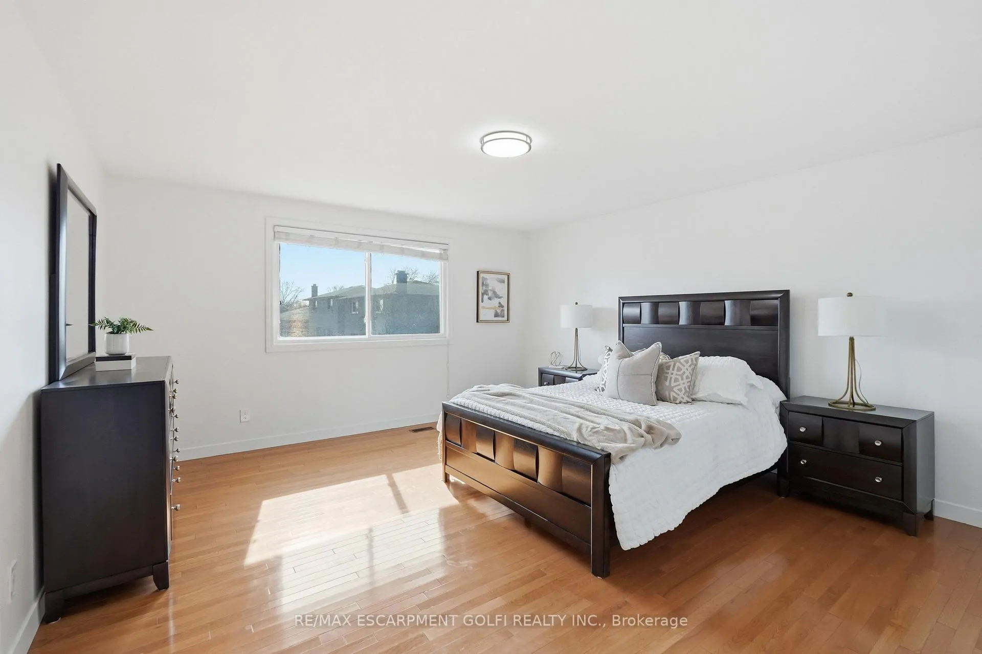 Photo 18 of 288 Eastdale Boulevard, Hamilton, Stoney Creek — HOMEH