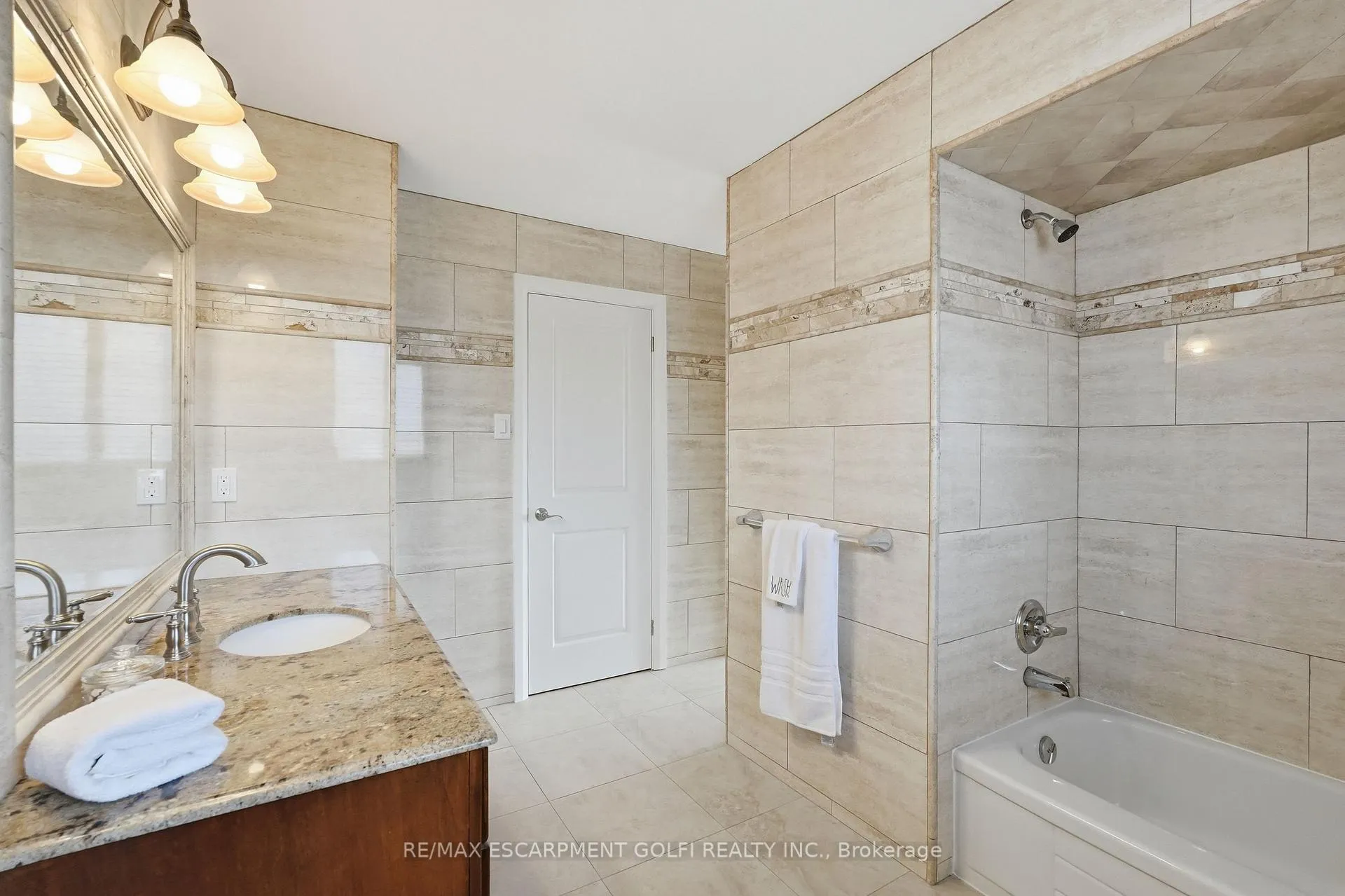 Photo 21 of 288 Eastdale Boulevard, Hamilton, Stoney Creek — HOMEH