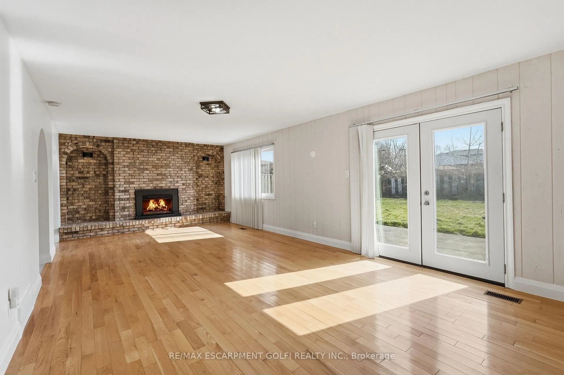 Photo 23 of 288 Eastdale Boulevard, Hamilton, Stoney Creek — HOMEH