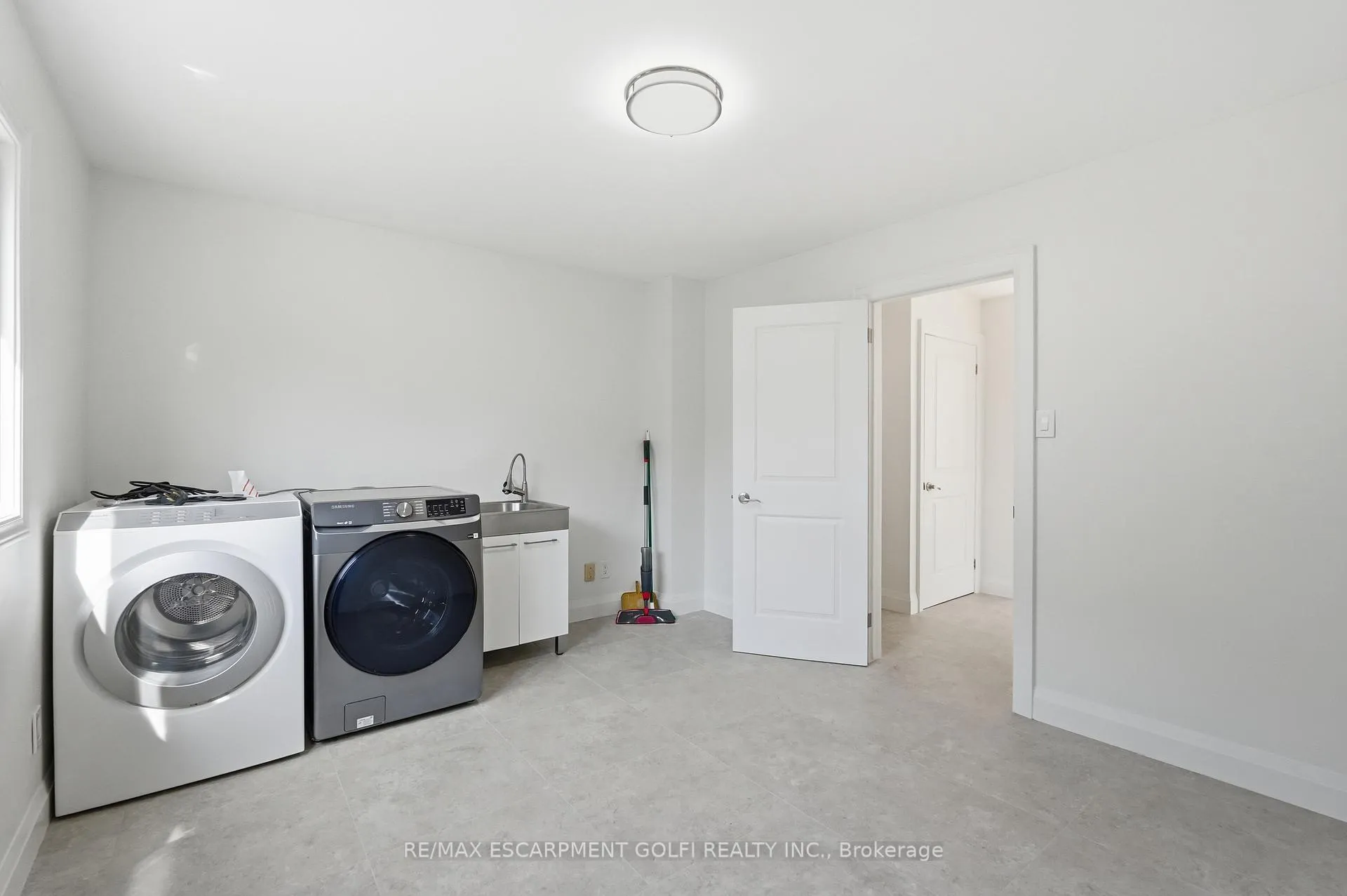 Photo 27 of 288 Eastdale Boulevard, Hamilton, Stoney Creek — HOMEH