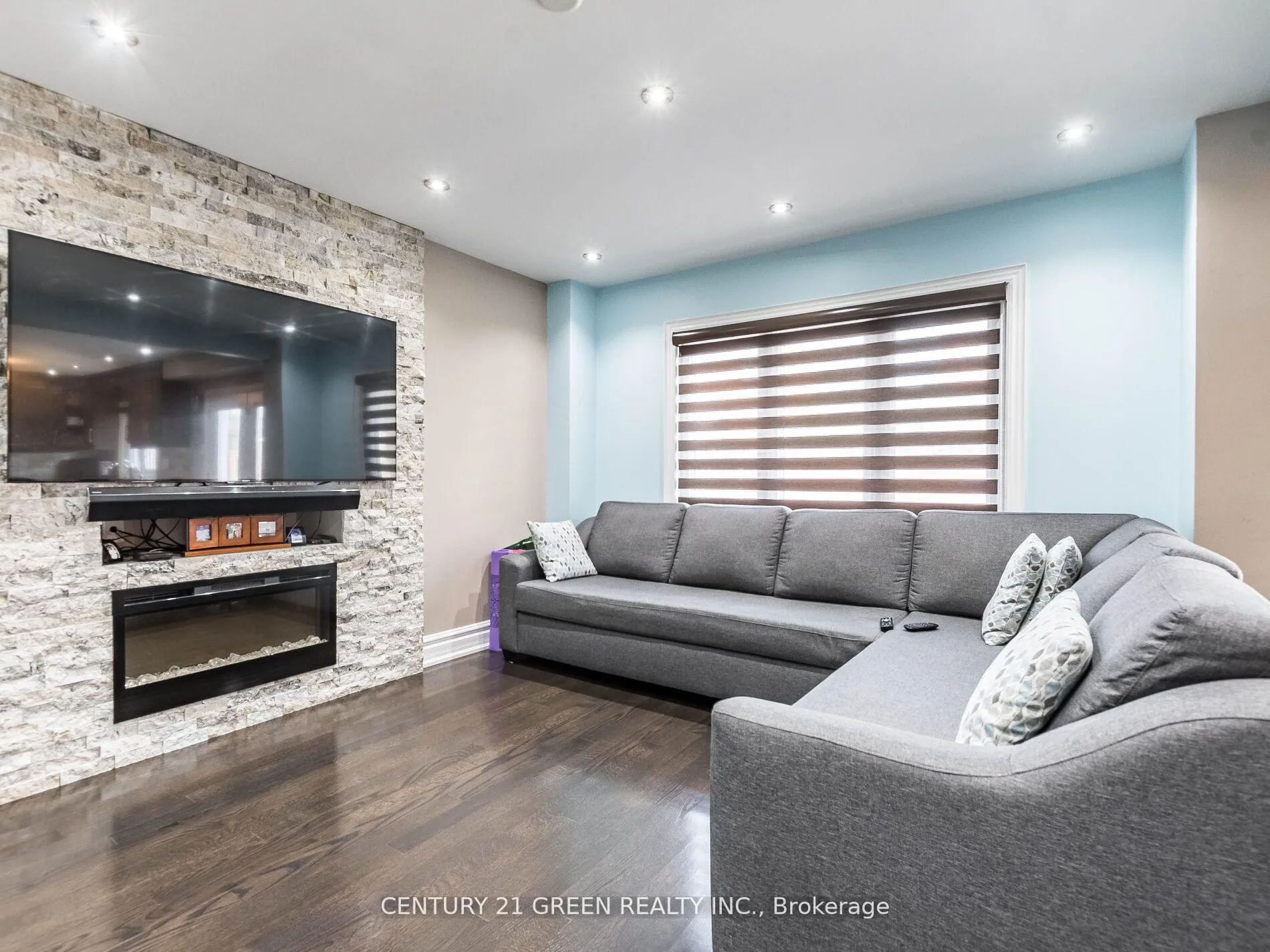 Photo 7 of Unit Main, 23 Major William Sharpe Drive, Brampton, Northwood Park — HOMEH