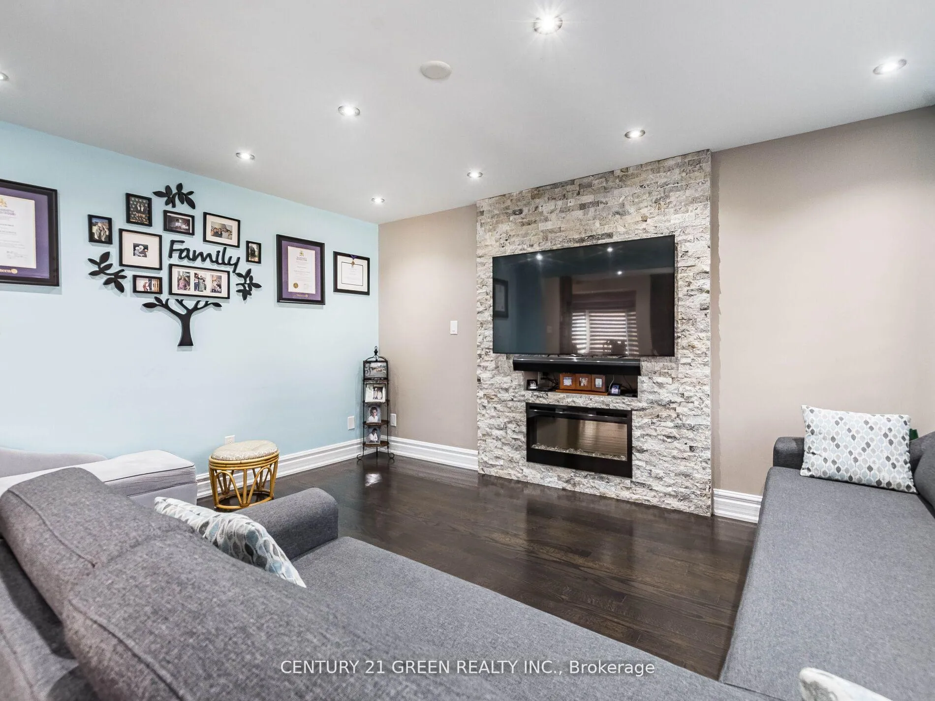 Photo 9 of Unit Main, 23 Major William Sharpe Drive, Brampton, Northwood Park — HOMEH