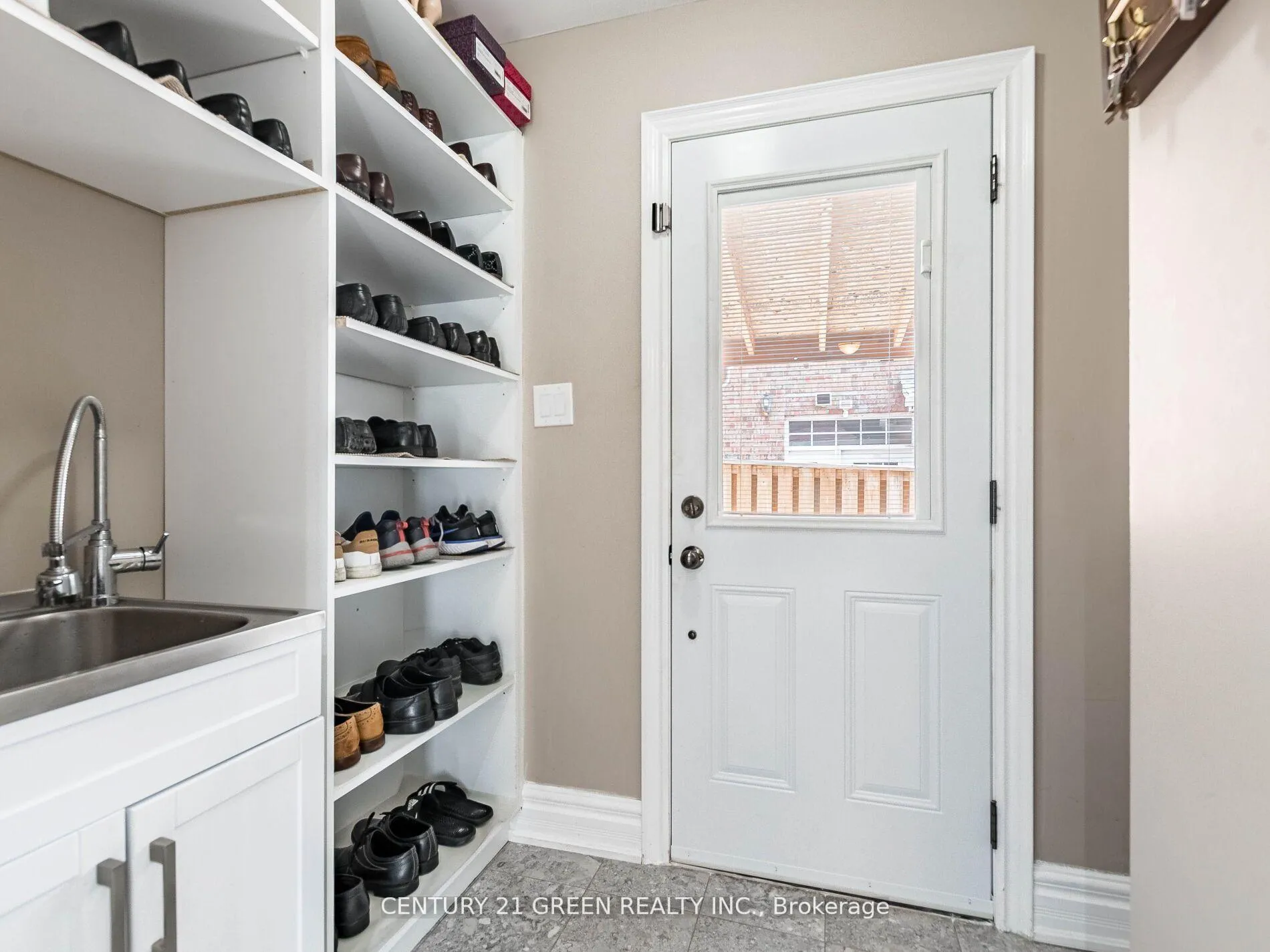 Photo 15 of Unit Main, 23 Major William Sharpe Drive, Brampton, Northwood Park — HOMEH