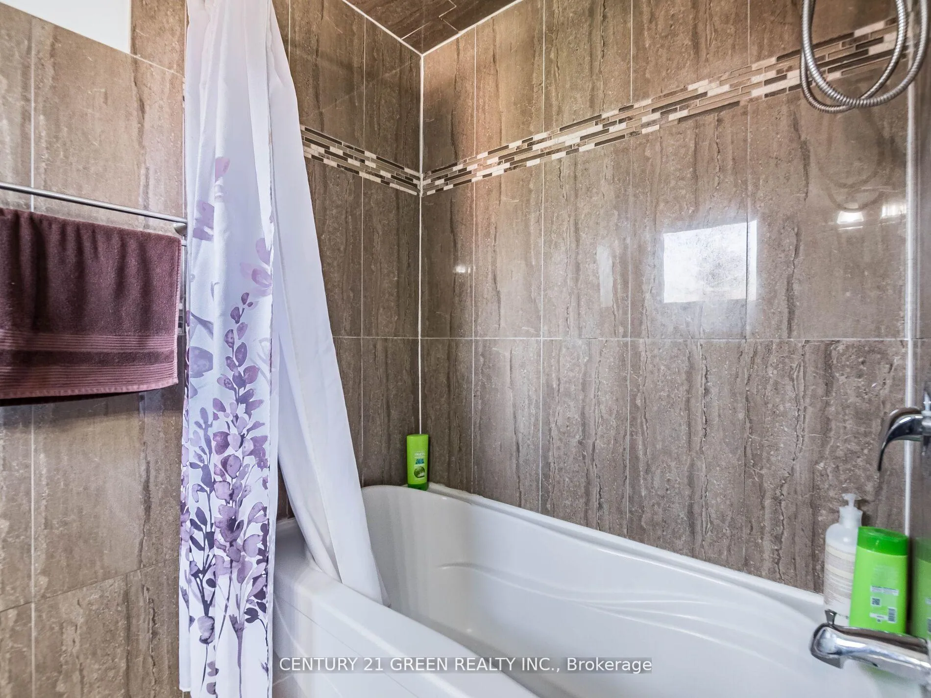 Photo 19 of Unit Main, 23 Major William Sharpe Drive, Brampton, Northwood Park — HOMEH